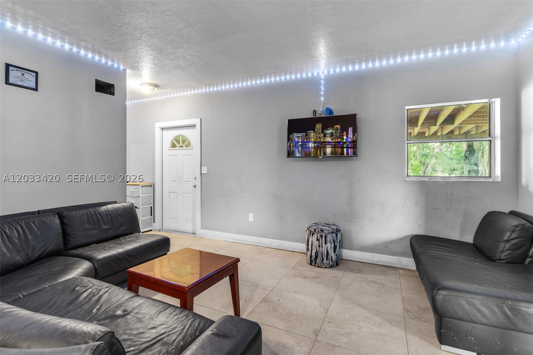 REDLAND COMPOUUND - Residential