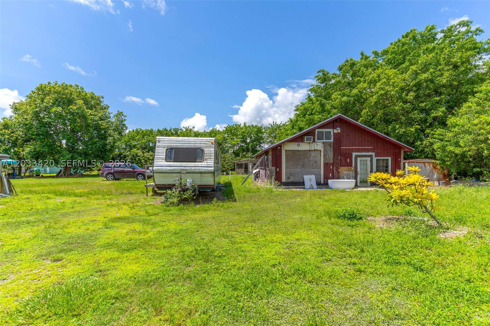 REDLAND COMPOUUND - Residential