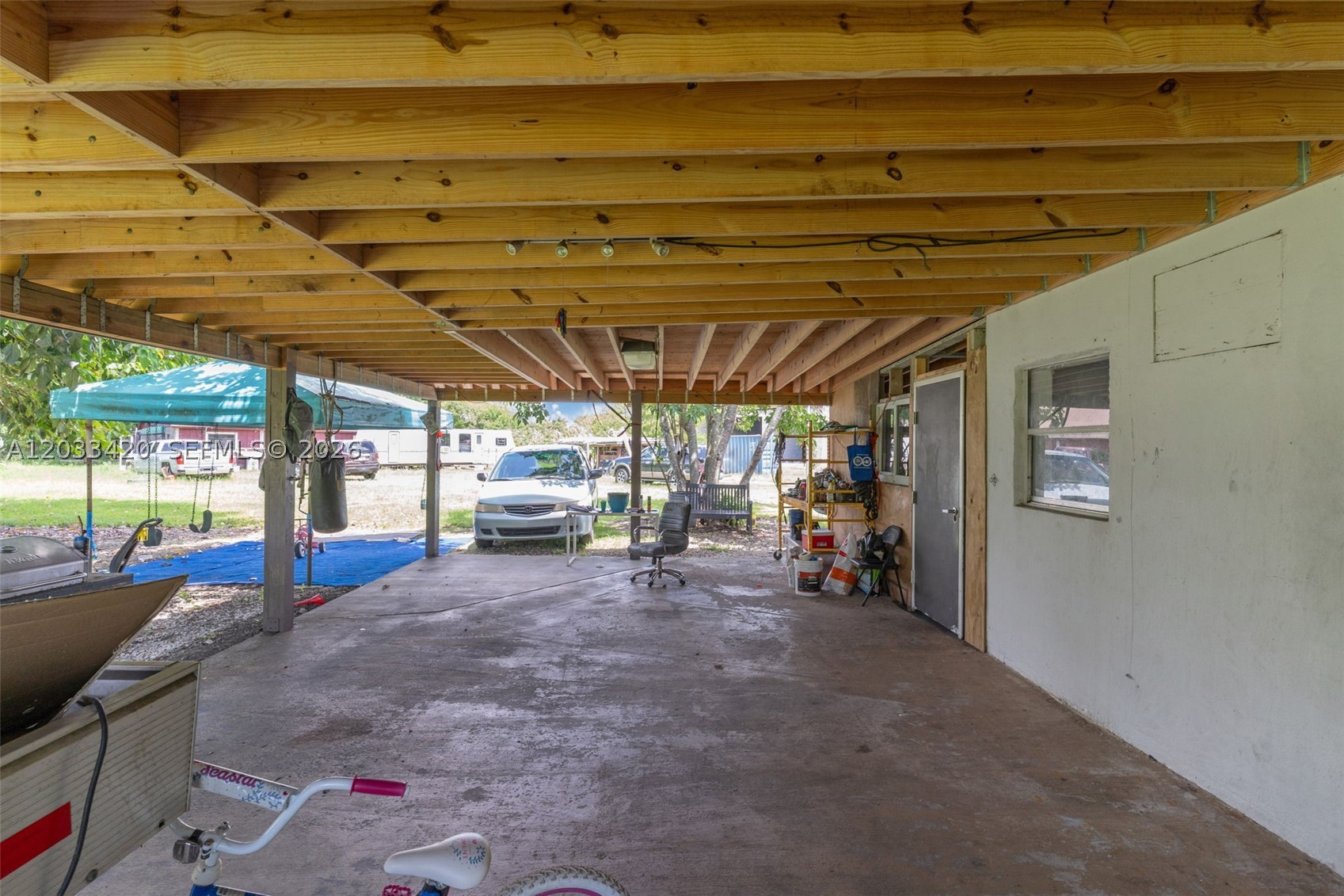 REDLAND COMPOUUND - Residential