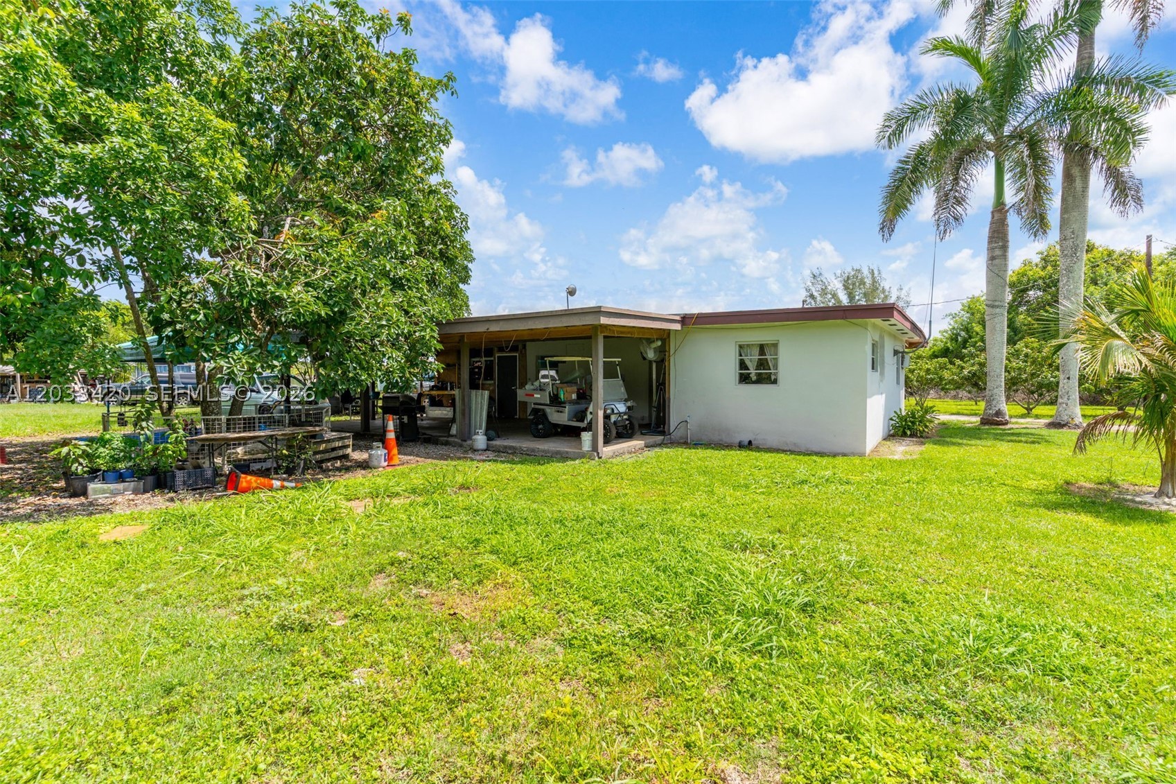 REDLAND COMPOUUND - Residential