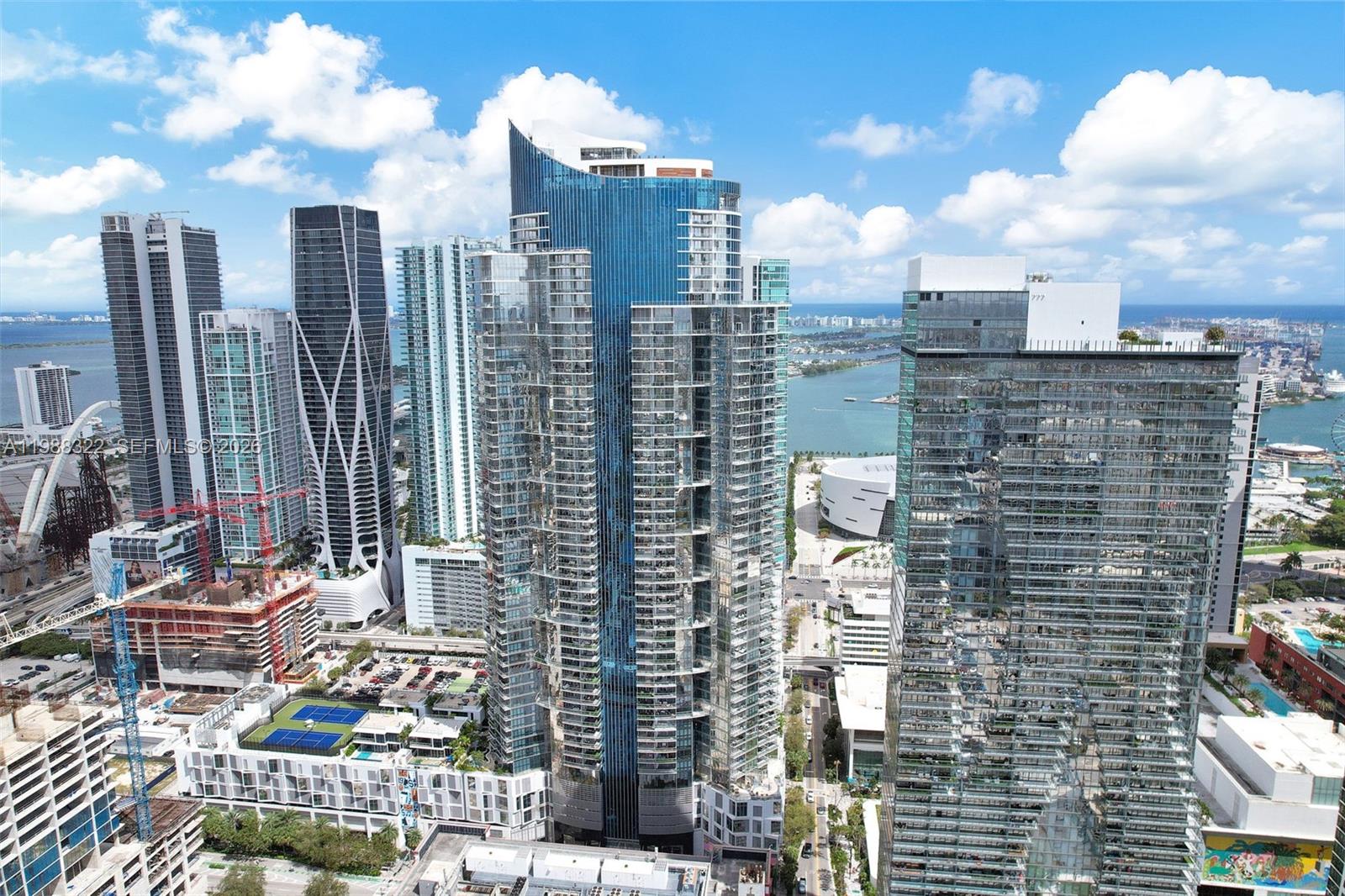PARAMOUNT MIAMI WORLDCENT - Residential