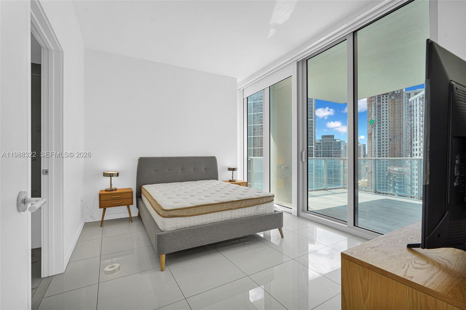 PARAMOUNT MIAMI WORLDCENT - Residential