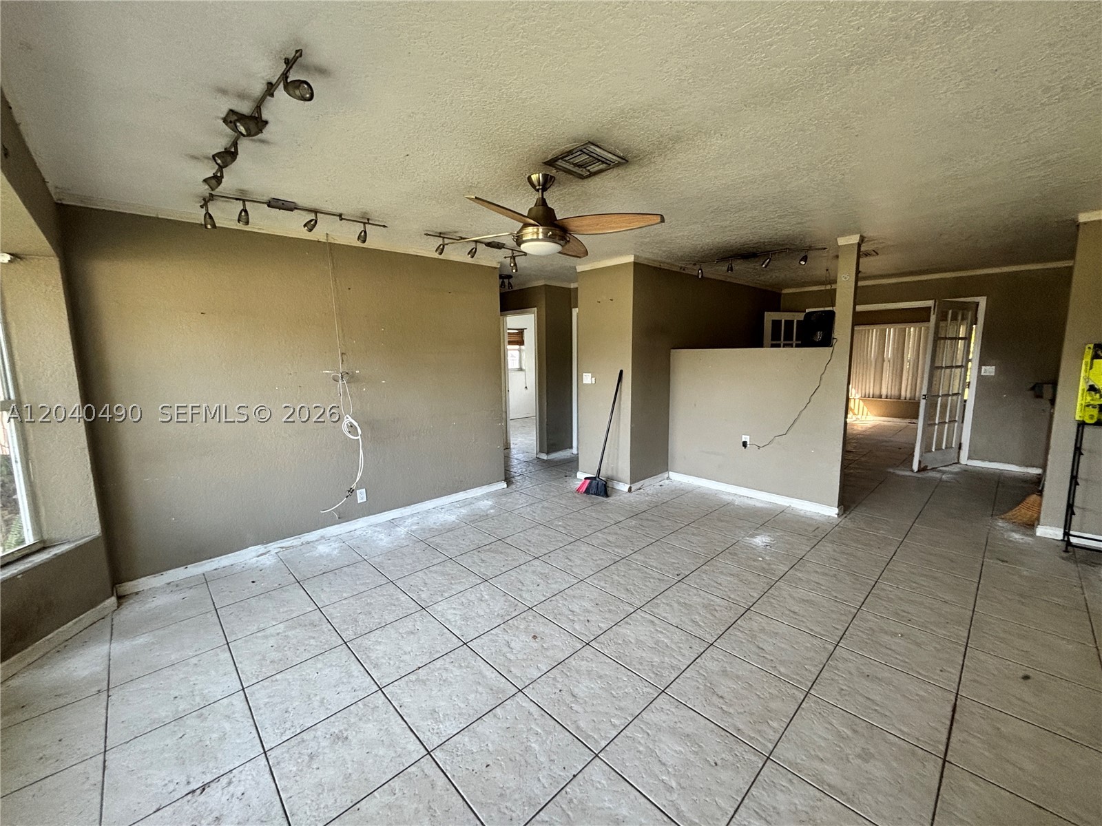 EDGEFIELD 1ST SEC - Residential