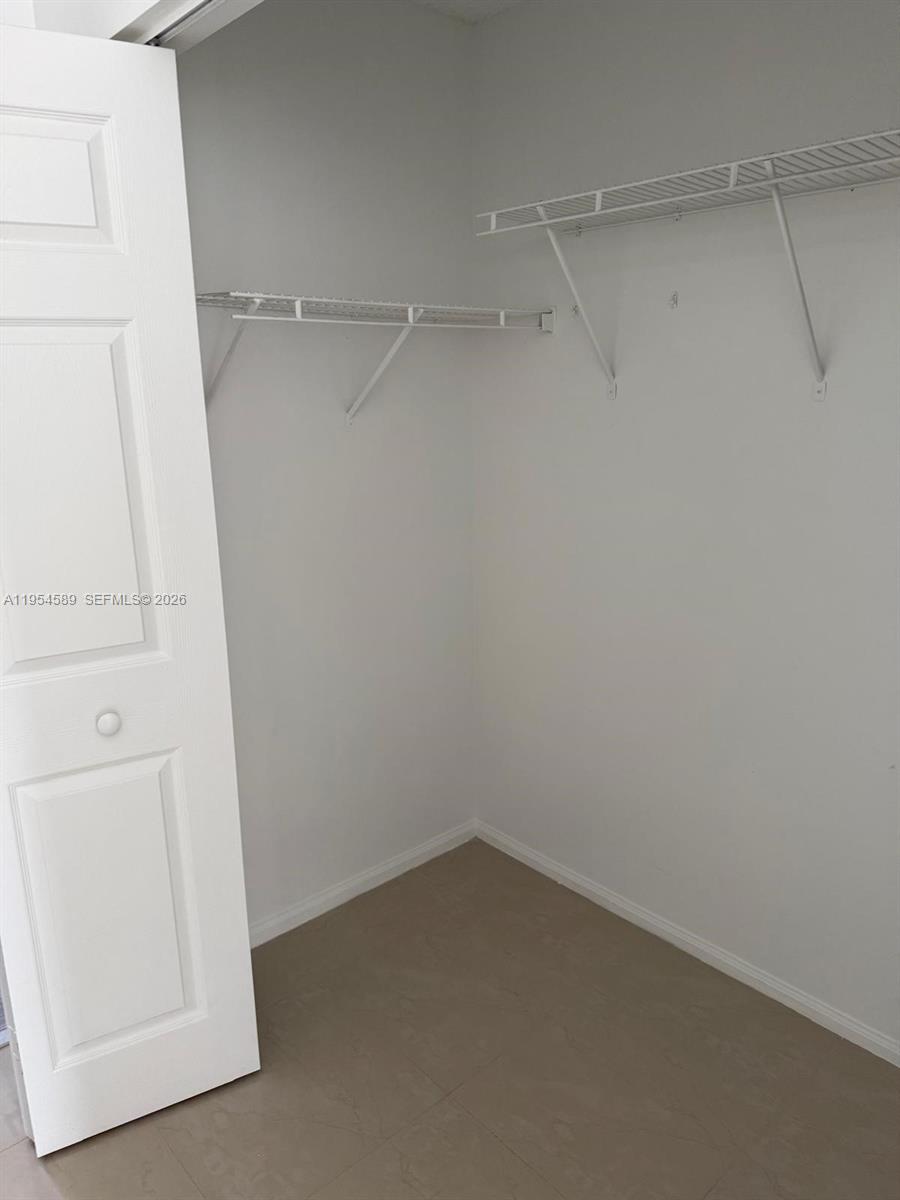 SILVER LAKES PHASE III - Residential Lease