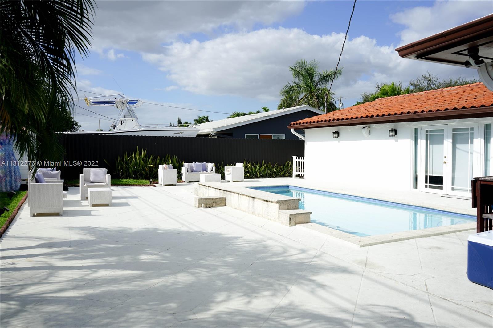 SUNRISE MNR - Residential Lease