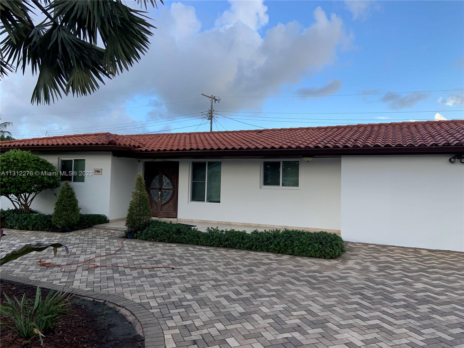 SUNRISE MNR - Residential Lease