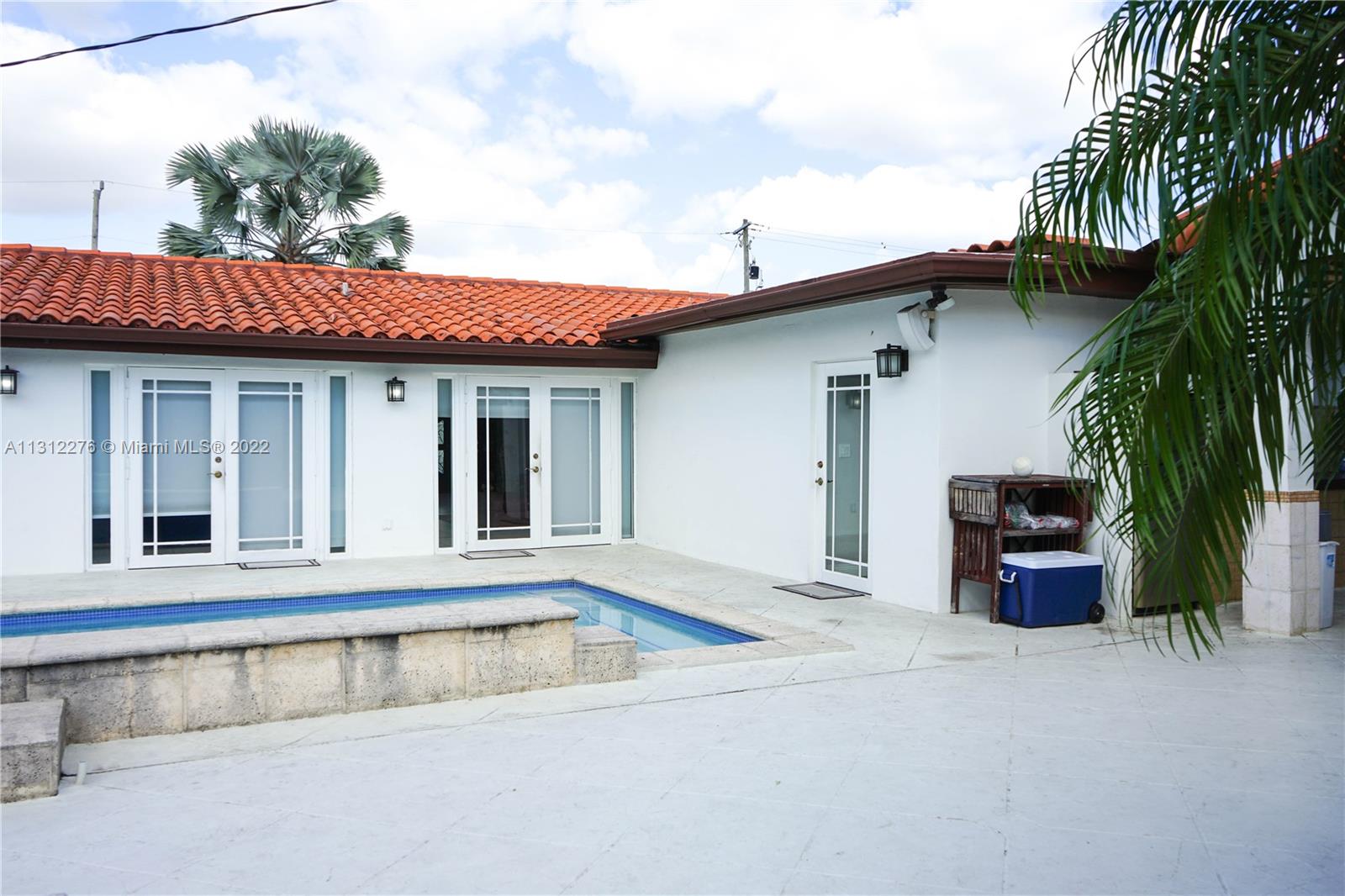 SUNRISE MNR - Residential Lease