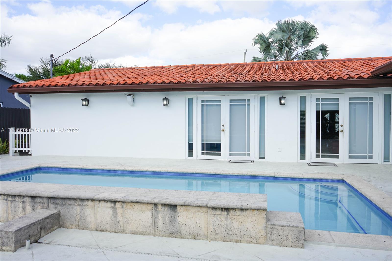 SUNRISE MNR - Residential Lease