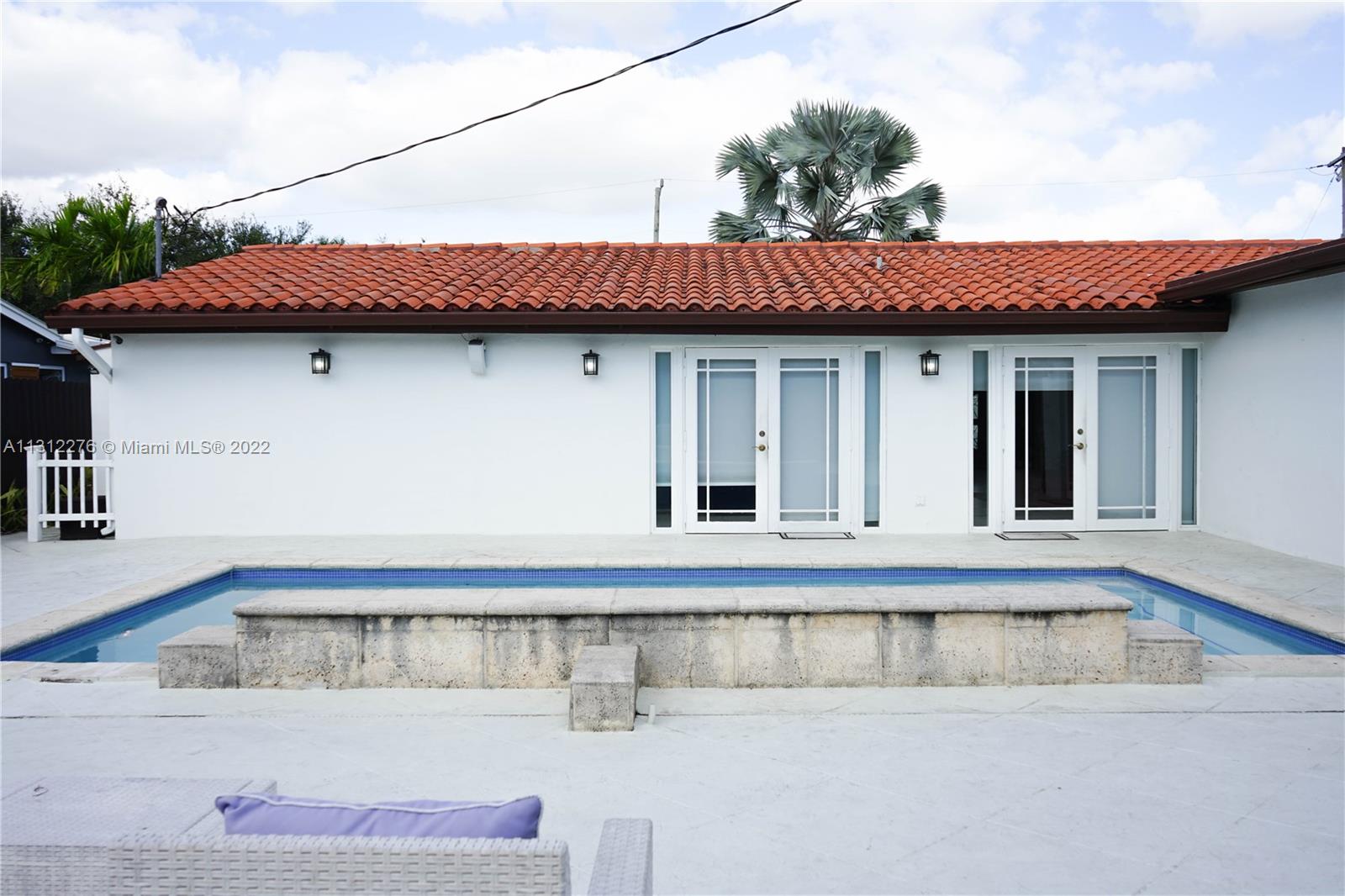 SUNRISE MNR - Residential Lease