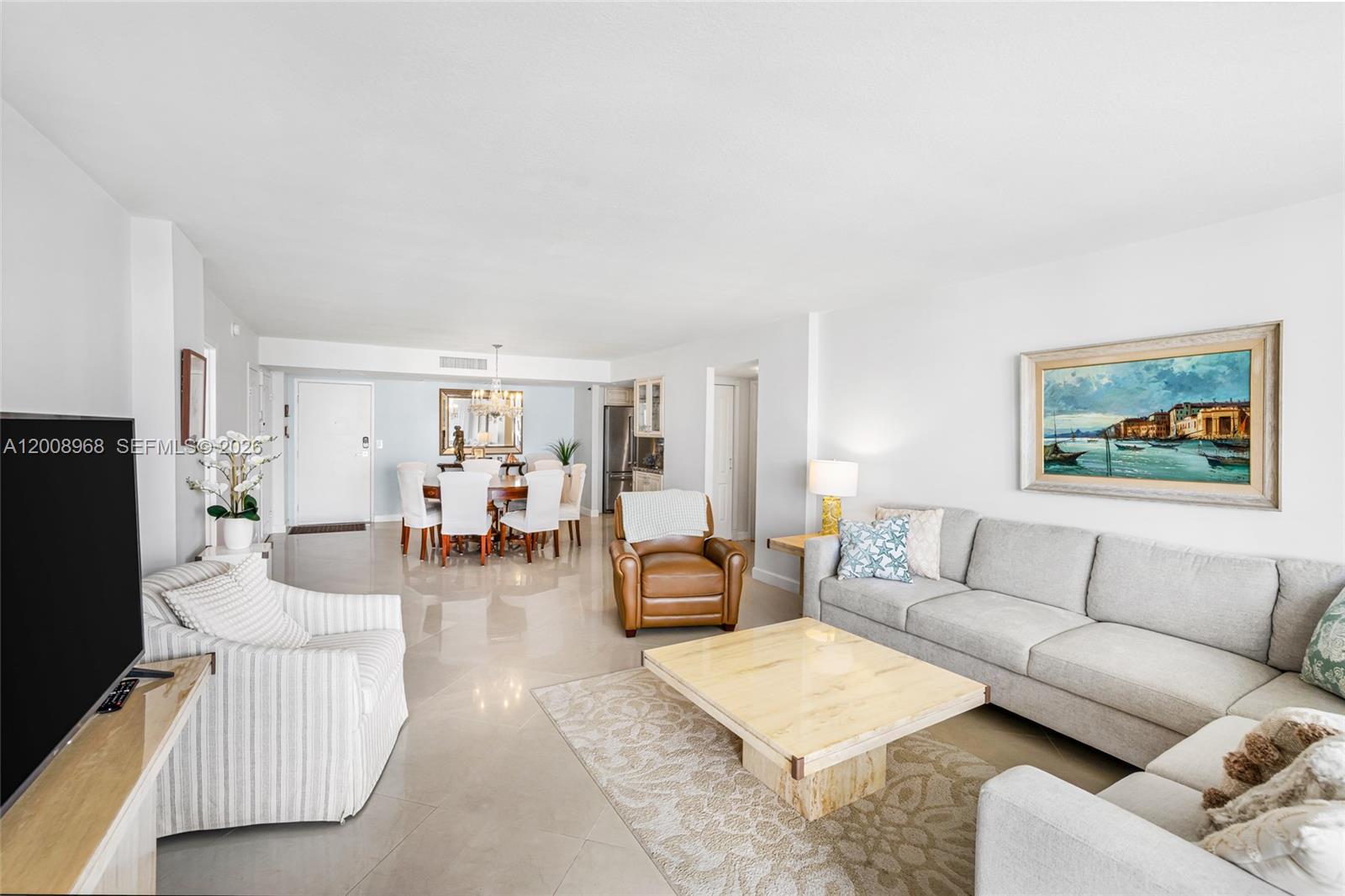 BARCLAY CONDO - Residential