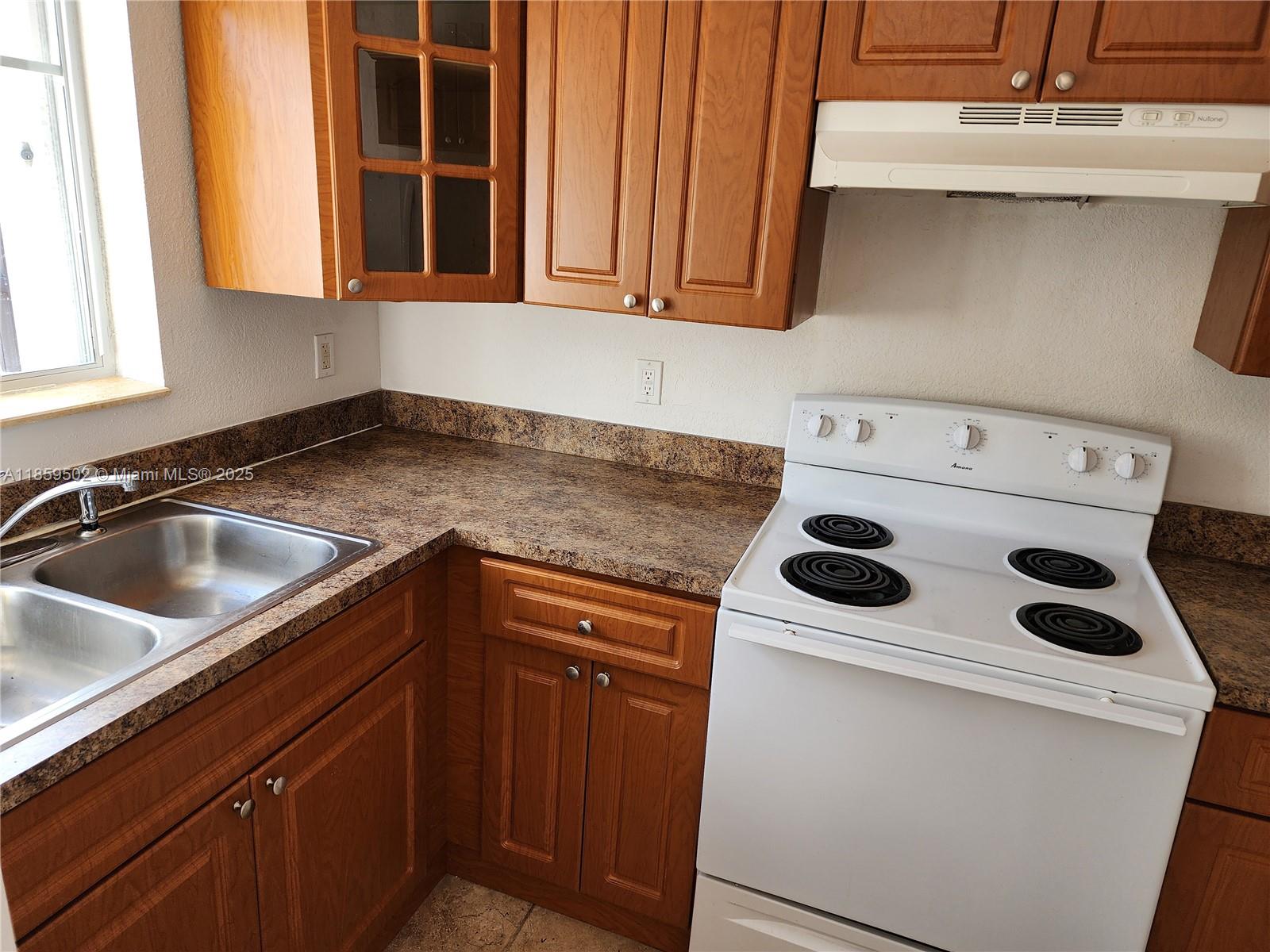 KENDALL PALMS A CONDO - Residential Lease