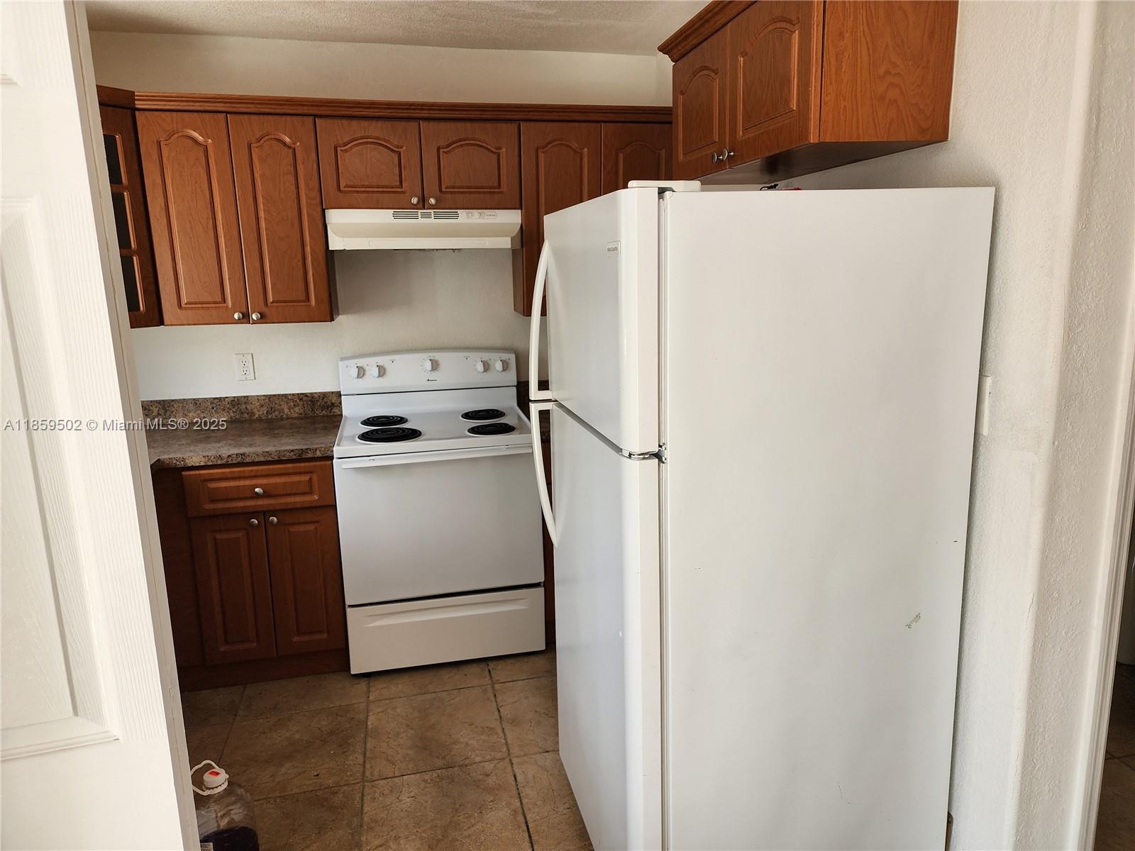 KENDALL PALMS A CONDO - Residential Lease