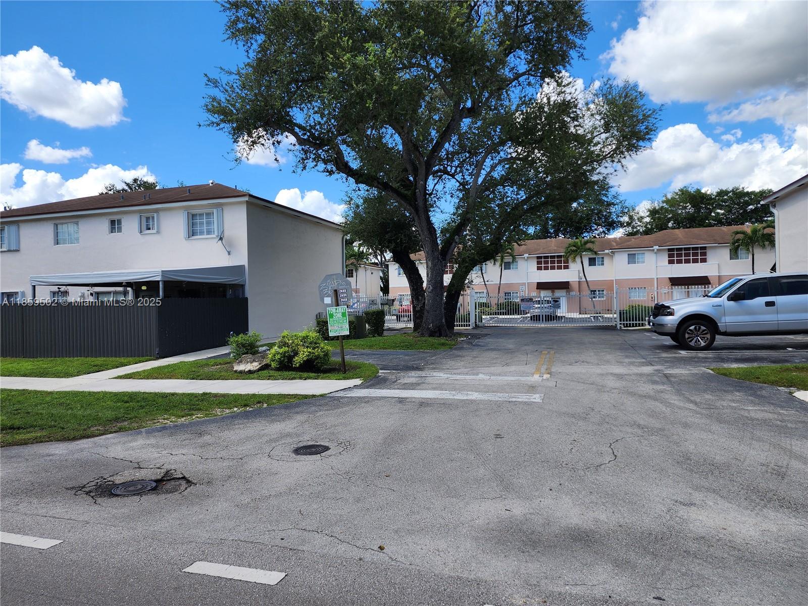 KENDALL PALMS A CONDO - Residential Lease