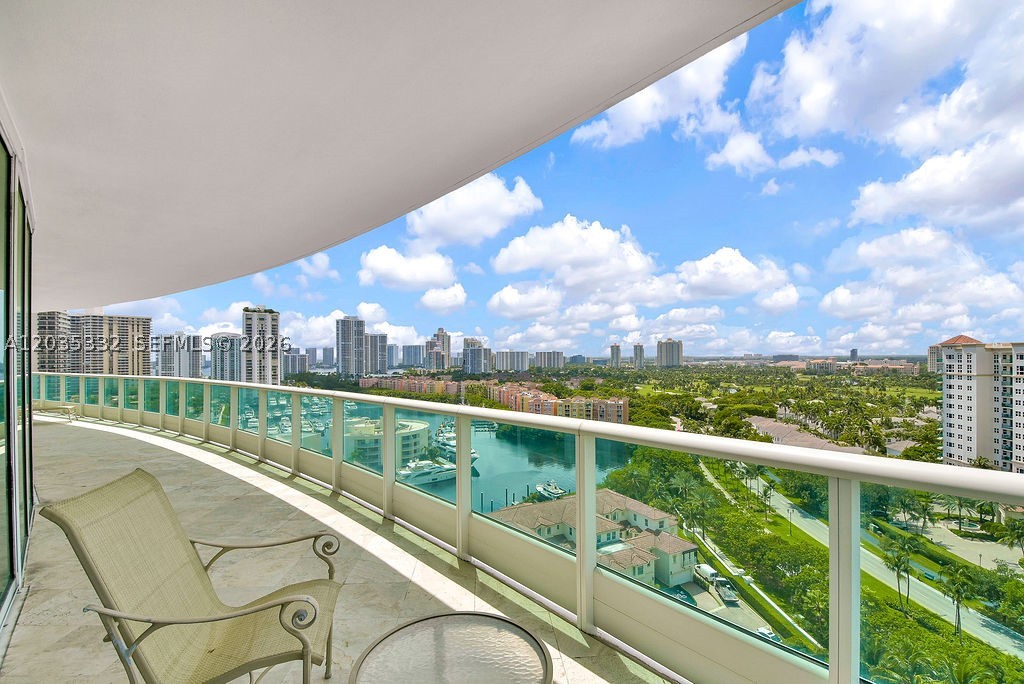 TOWERS OF PORTO VITA-SOUT - Residential Lease