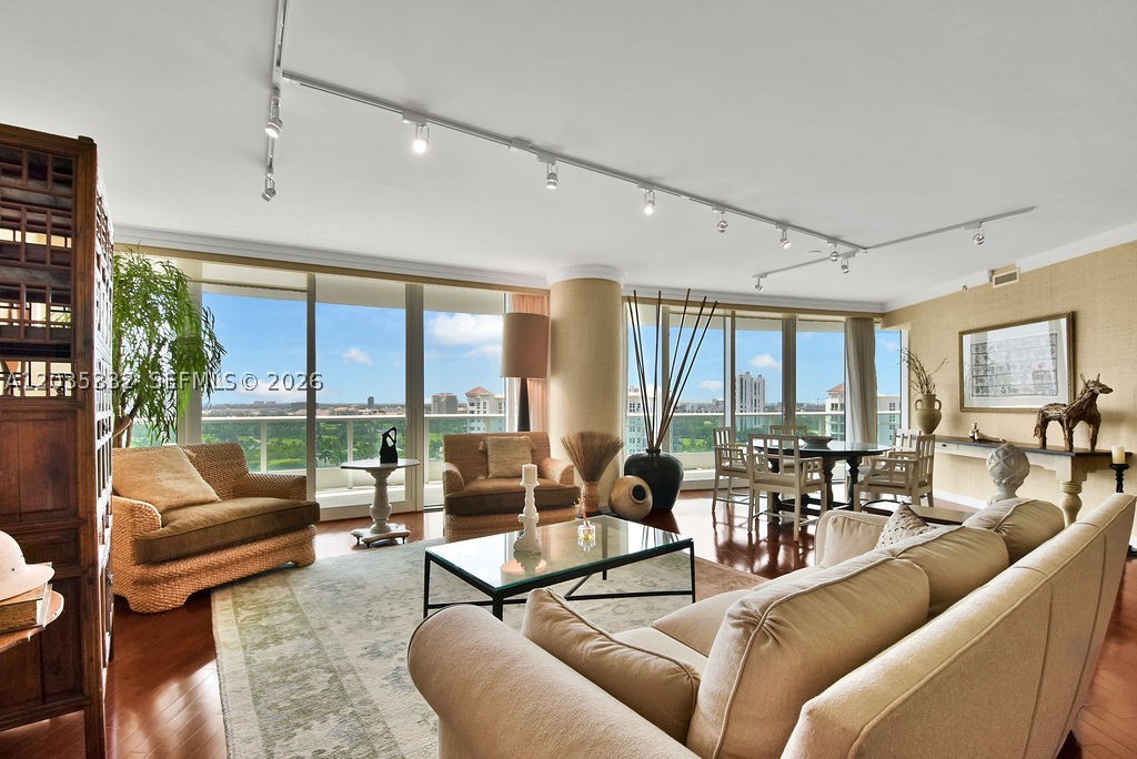 TOWERS OF PORTO VITA-SOUT - Residential Lease