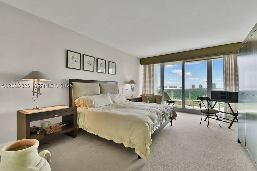 TOWERS OF PORTO VITA-SOUT - Residential Lease