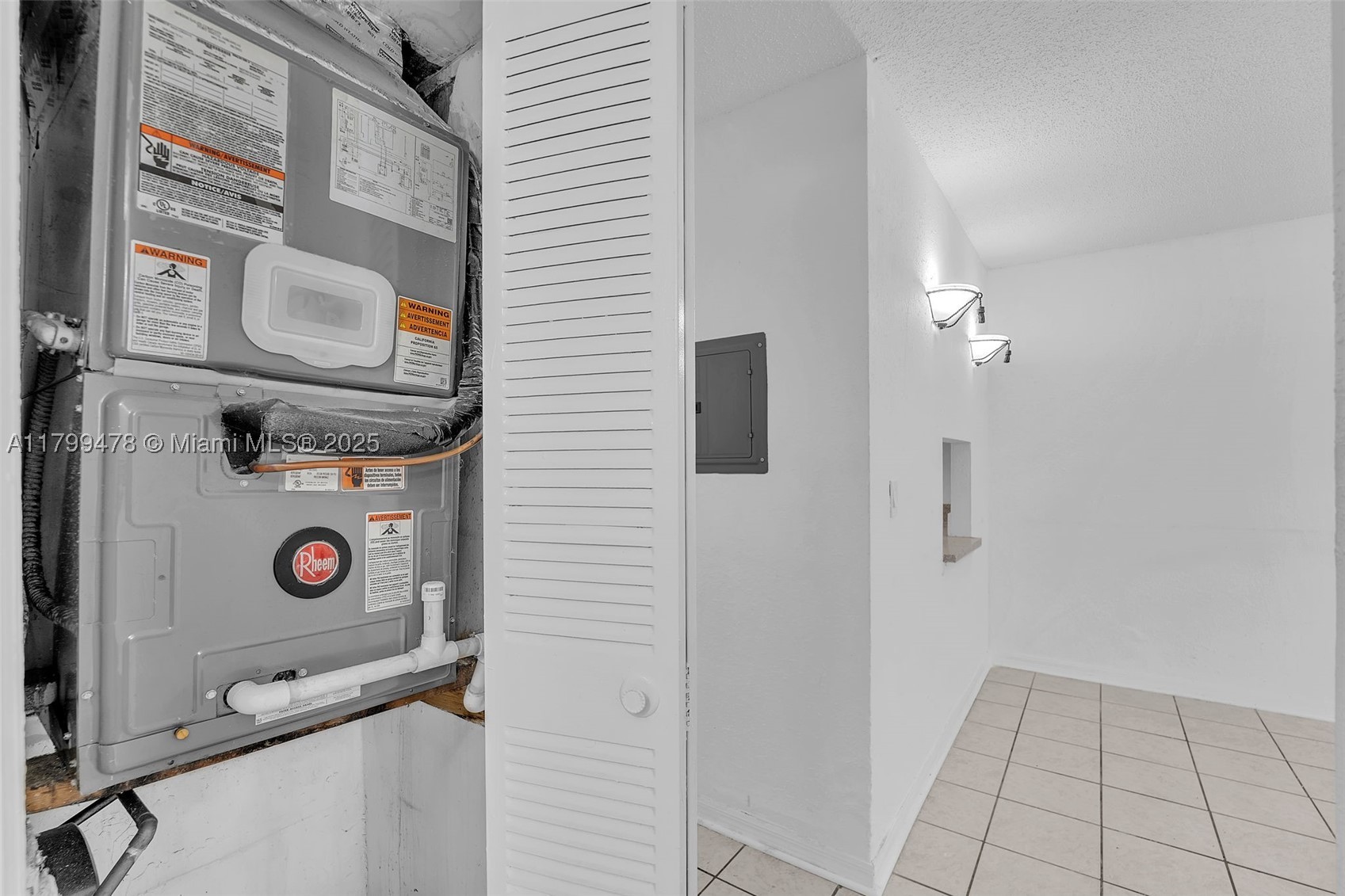 YOLANDA VILLAS CONDO - Residential