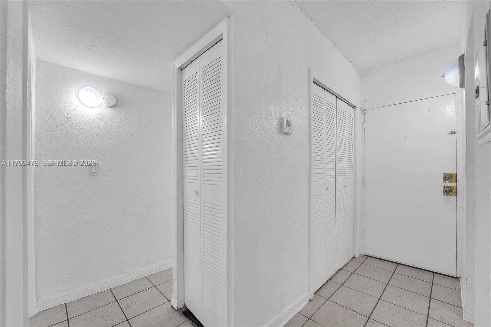 YOLANDA VILLAS CONDO - Residential