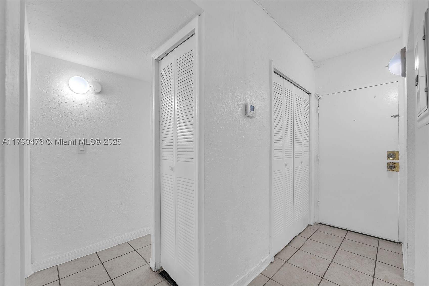 YOLANDA VILLAS CONDO - Residential