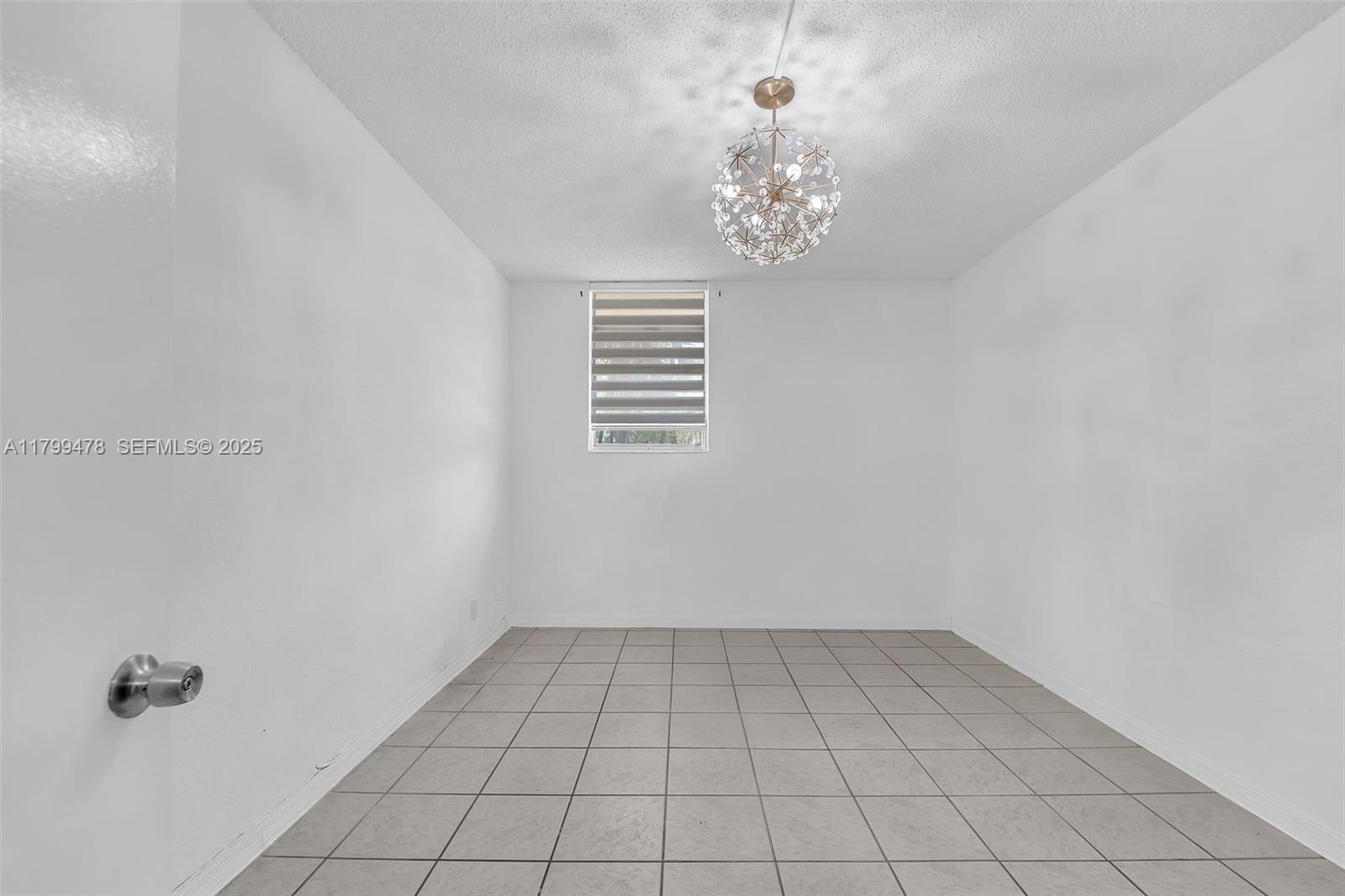 YOLANDA VILLAS CONDO - Residential