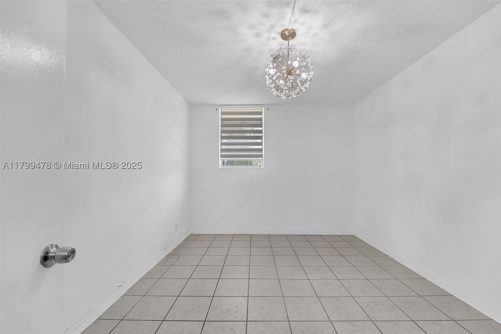 YOLANDA VILLAS CONDO - Residential