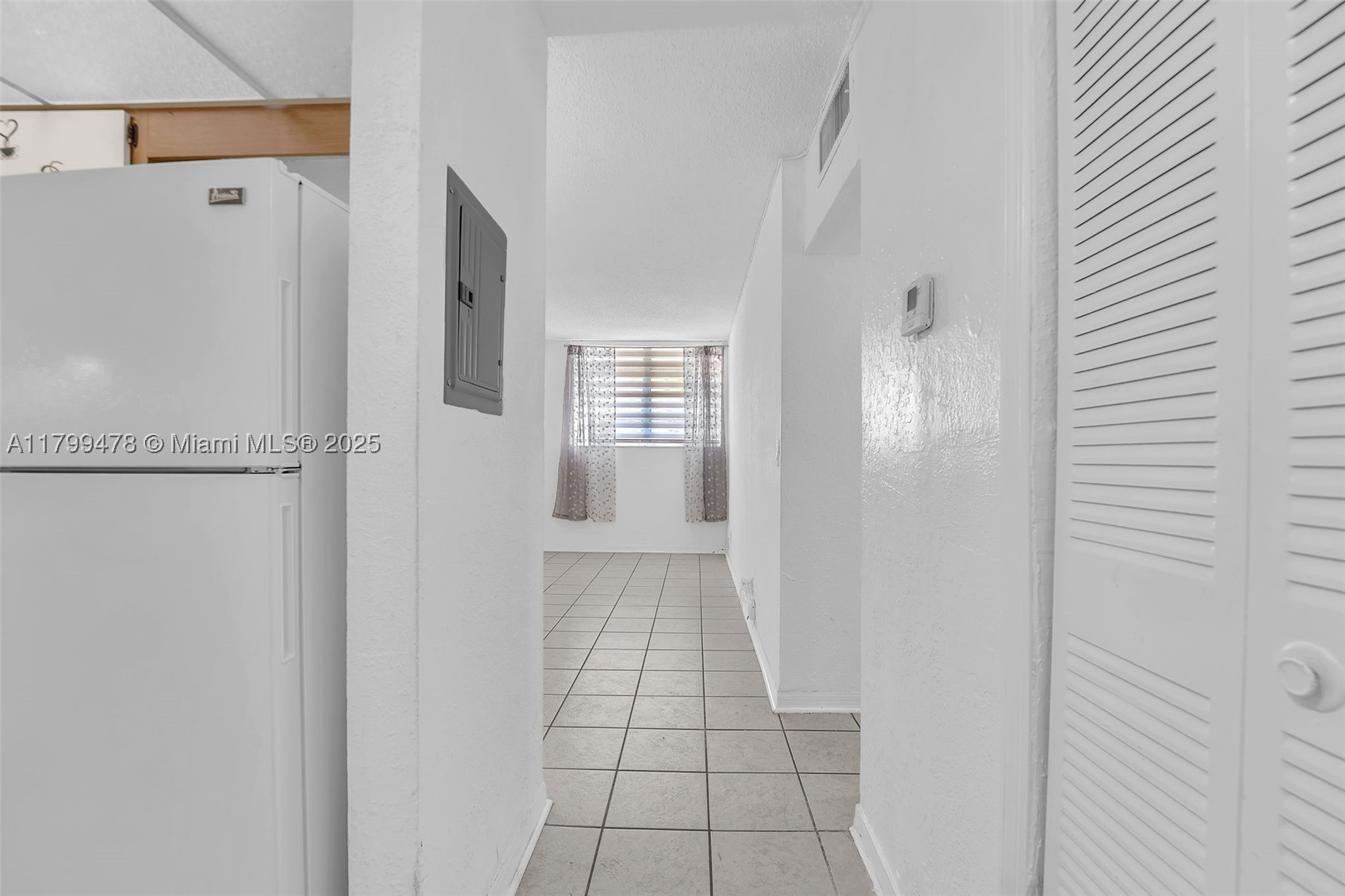 YOLANDA VILLAS CONDO - Residential