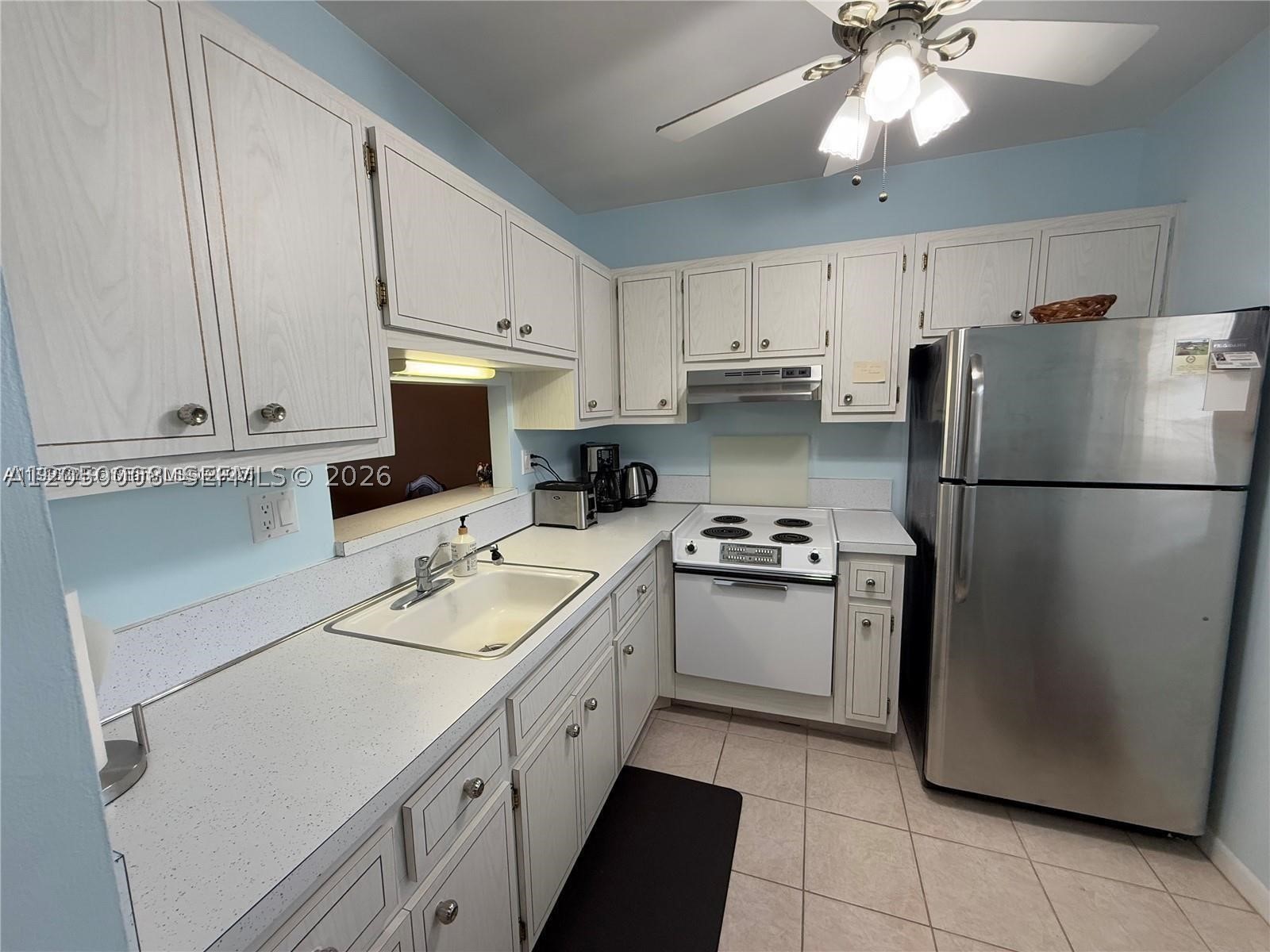JARRET HALL CONDO - Residential