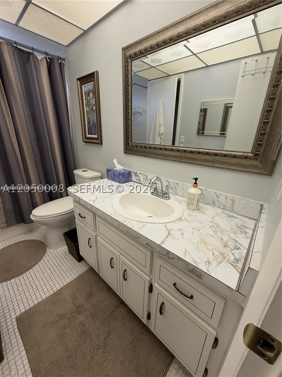 JARRET HALL CONDO - Residential