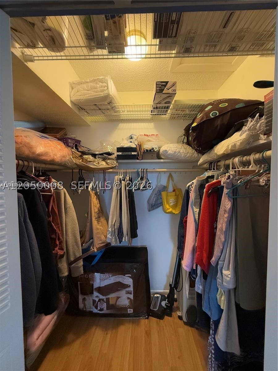 JARRET HALL CONDO - Residential