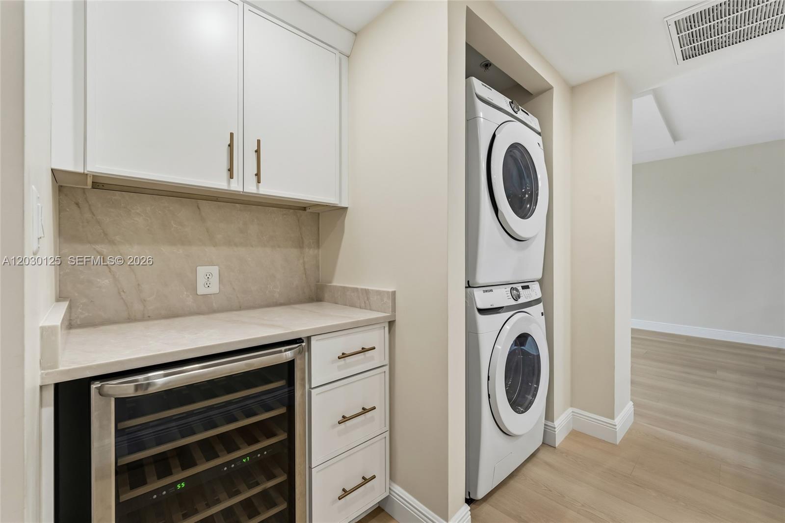 610 CLEMATIS CONDO - Residential