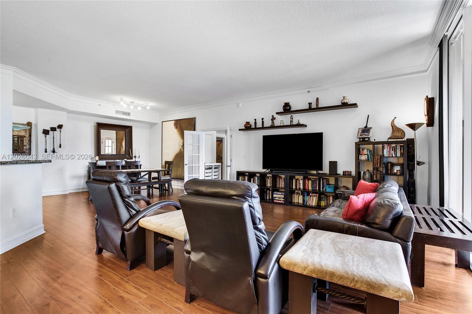 ALAQUA CONDO - Residential
