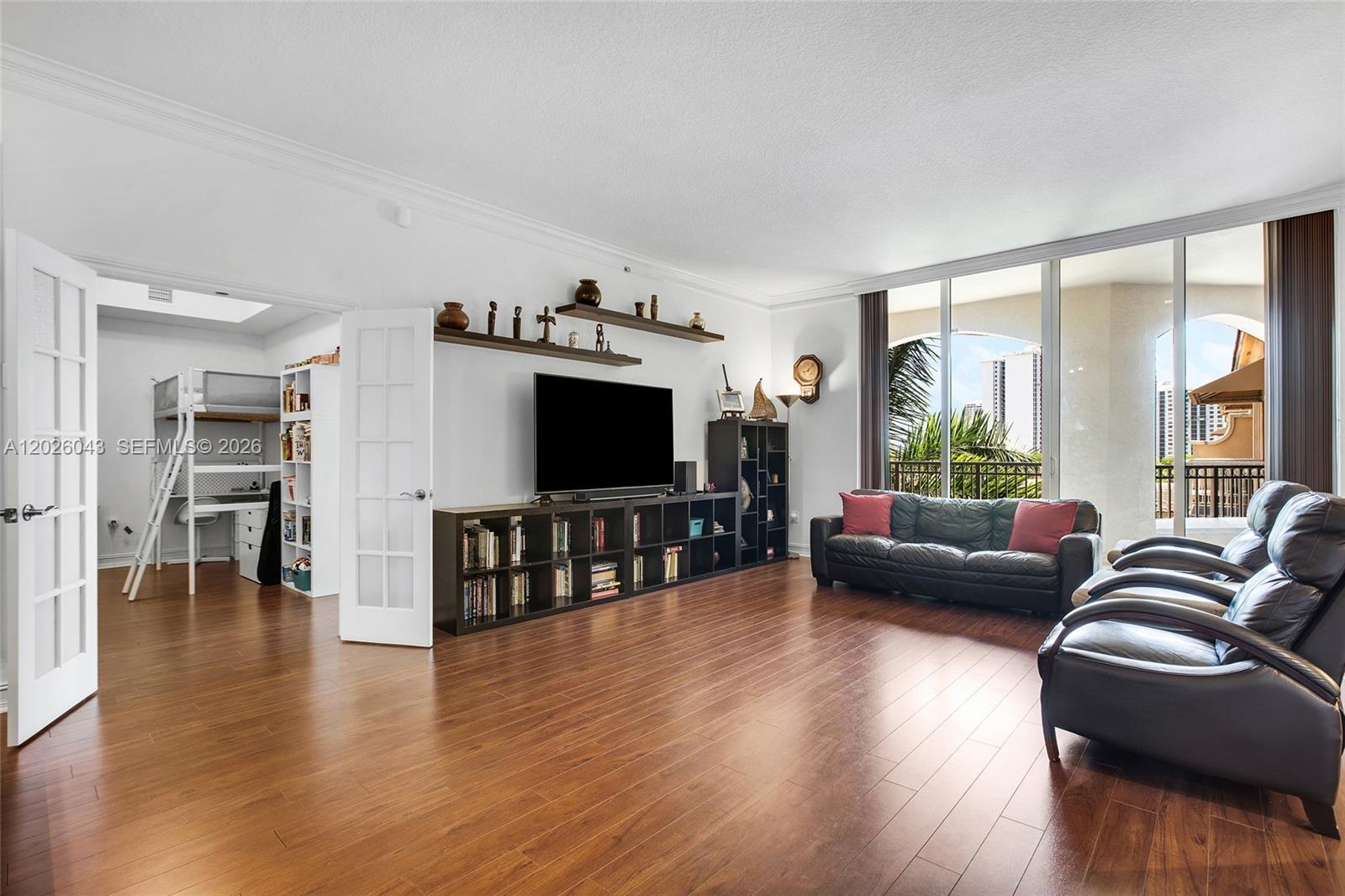 ALAQUA CONDO - Residential