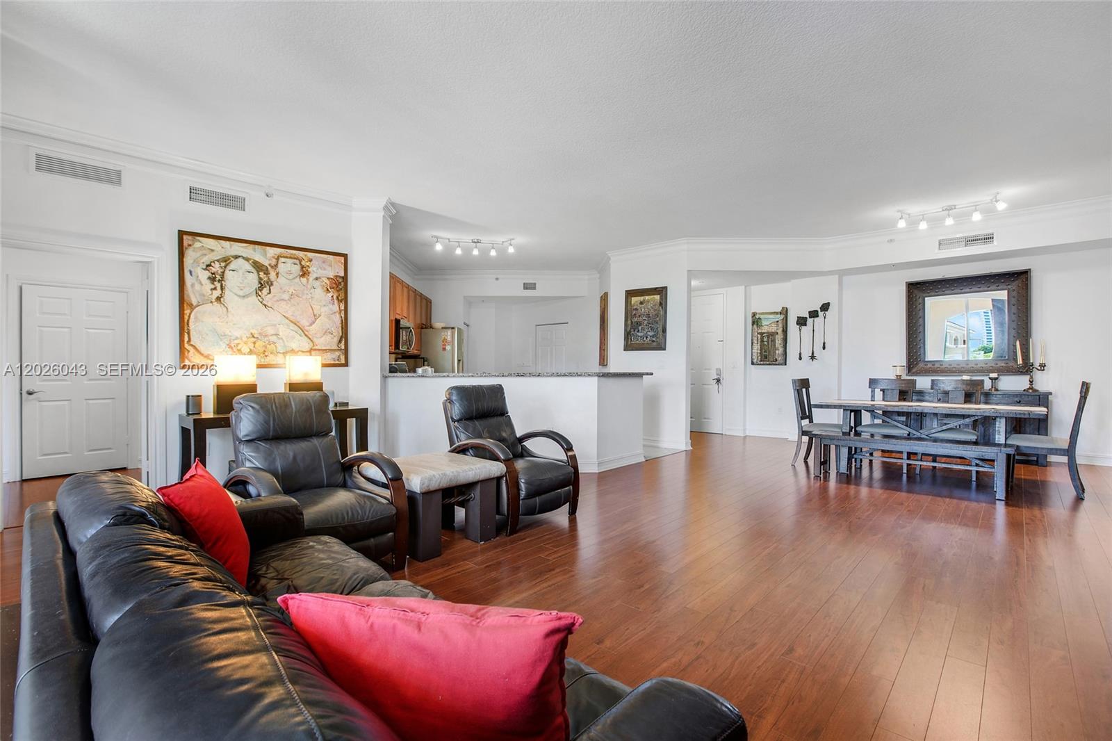 ALAQUA CONDO - Residential