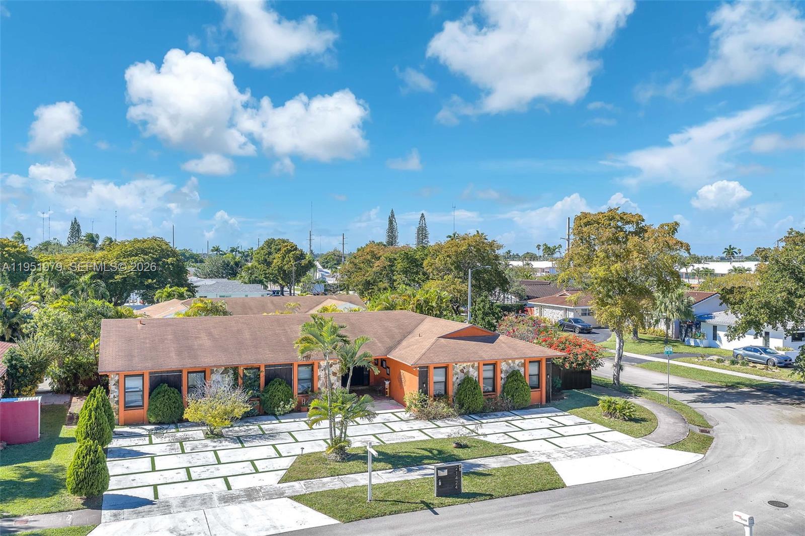 HIGHLAND GARDENS 3RD ADDN - Residential