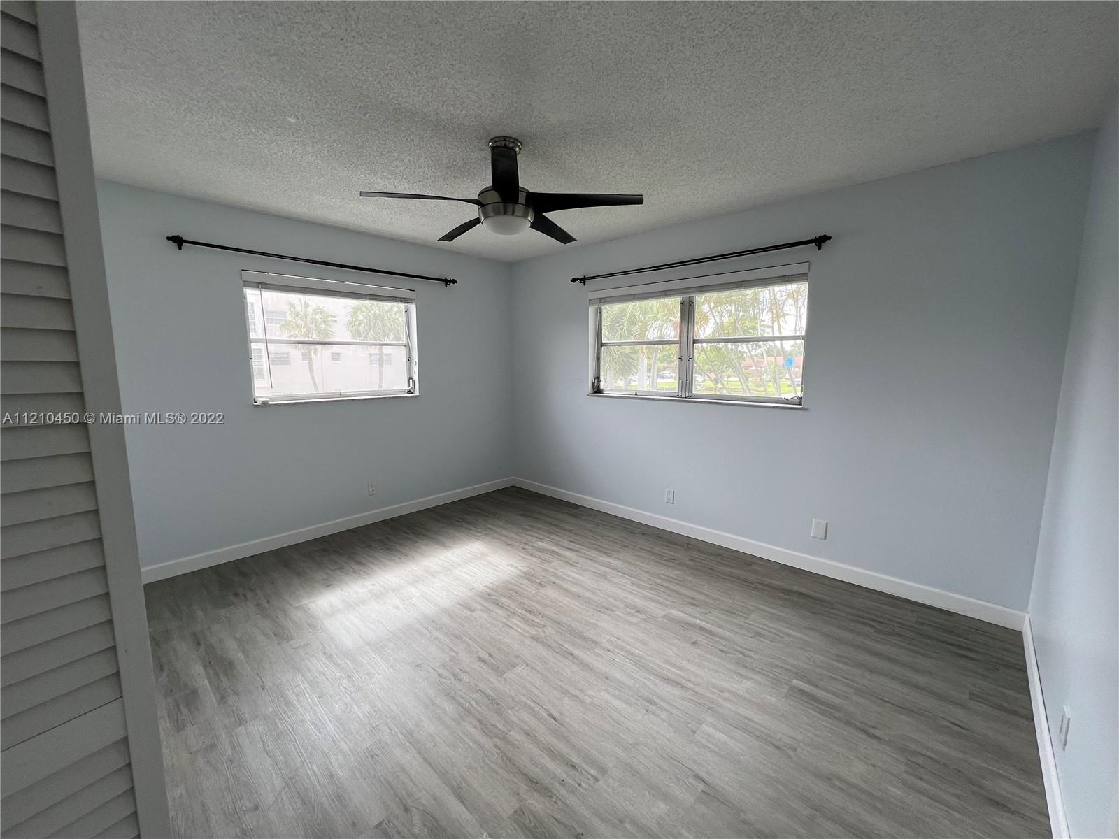 ARROWHEAD CONDO 7 - Residential