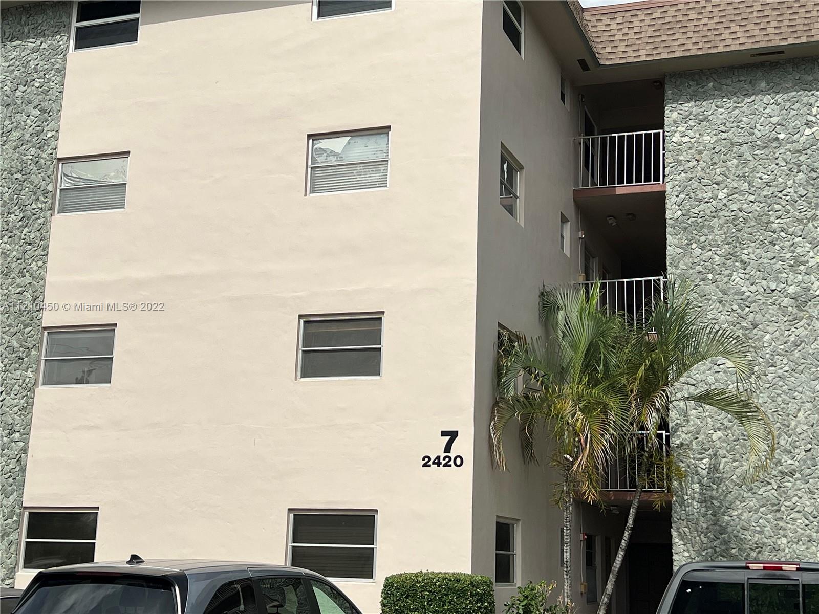 ARROWHEAD CONDO 7 - Residential
