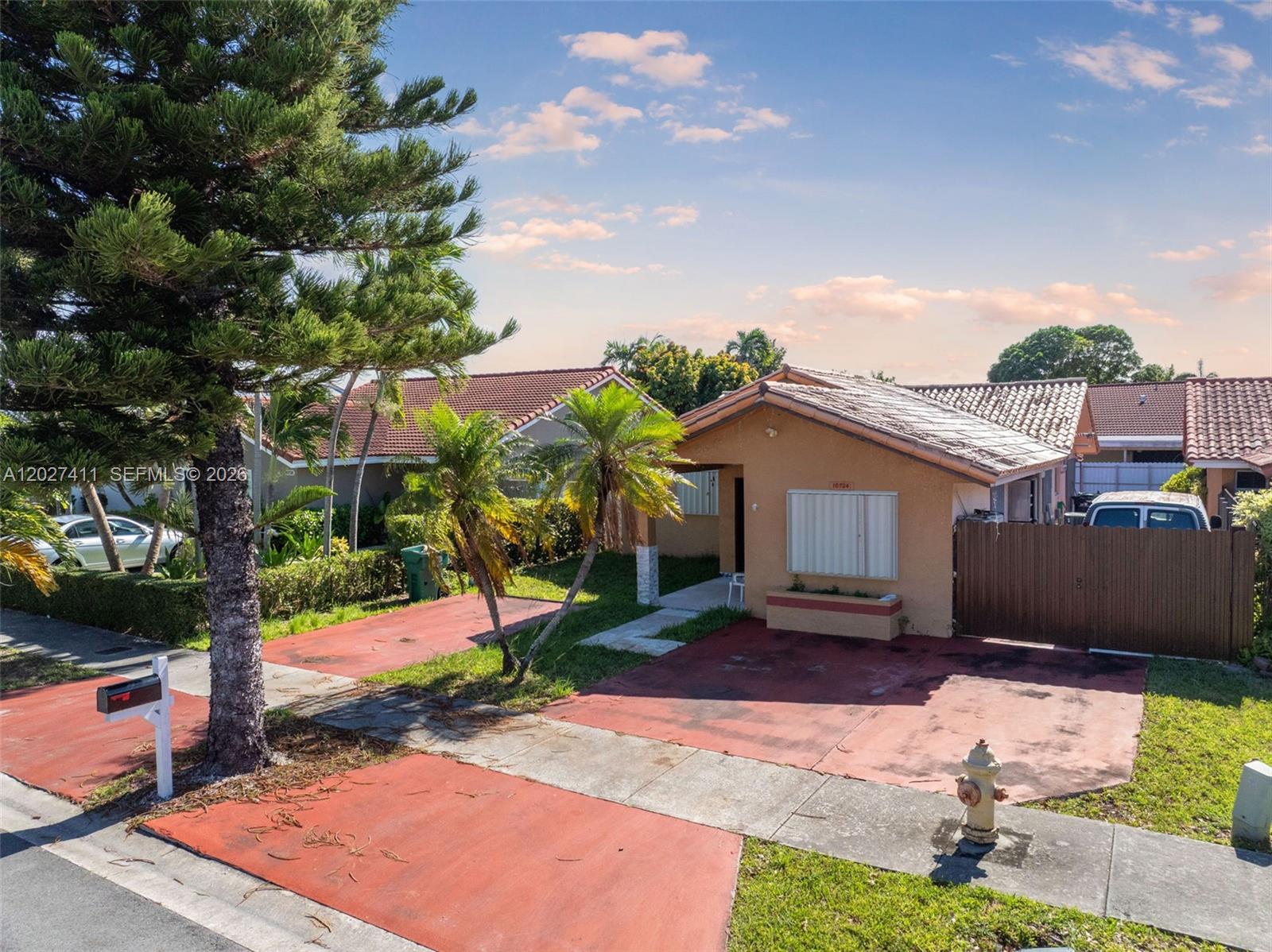Welcome to the Cedars of Kendall! This 3-bedroom, 2-bathroom single-family home is the perfect opportunity for first-time homebuyers or investors looking to add their own upgrades. Featuring a bright and functional layout, spacious living areas, this home offers both comfort and practicality for your family. Conveniently located near parks, shopping, dining, and major roadways, you'll have everything you need just minutes away. Don't miss the chance to own!