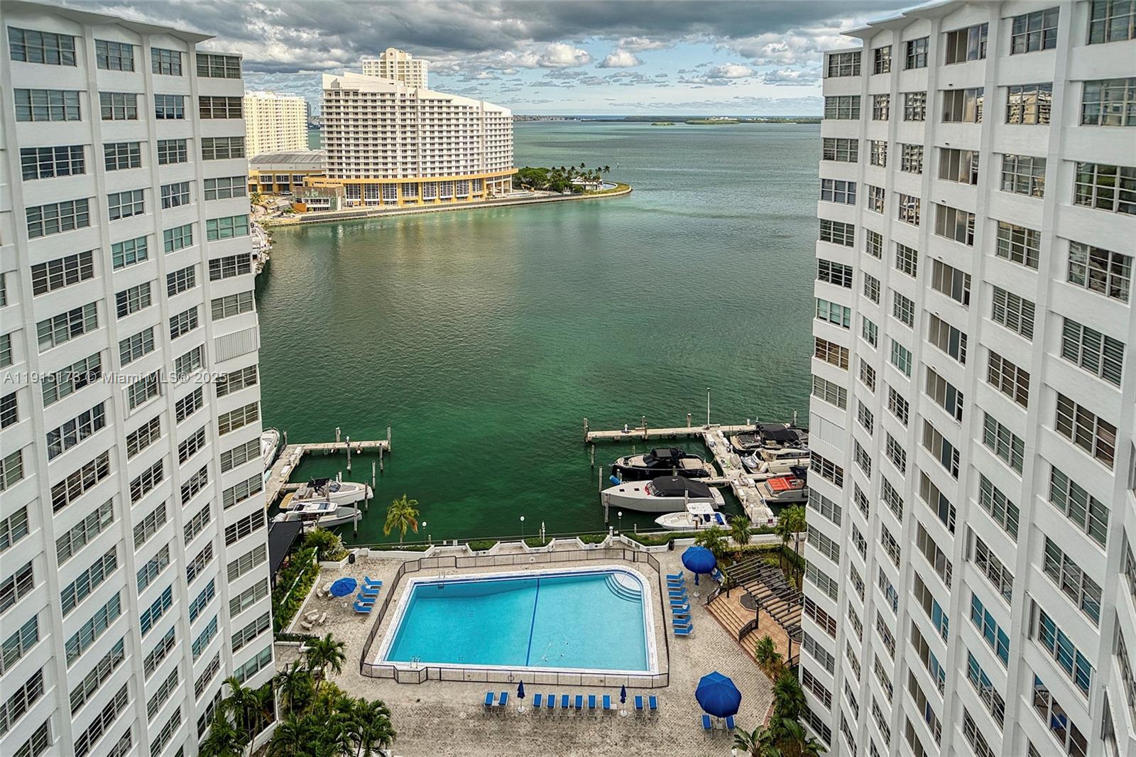 FOUR AMBASSADORS CONDO PH - Residential