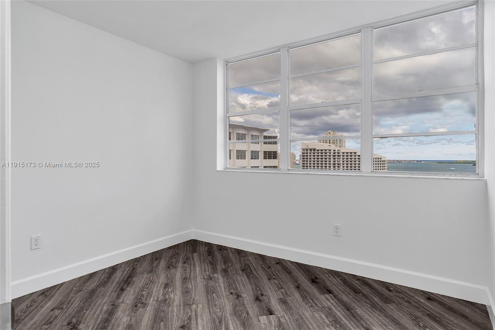 FOUR AMBASSADORS CONDO PH - Residential