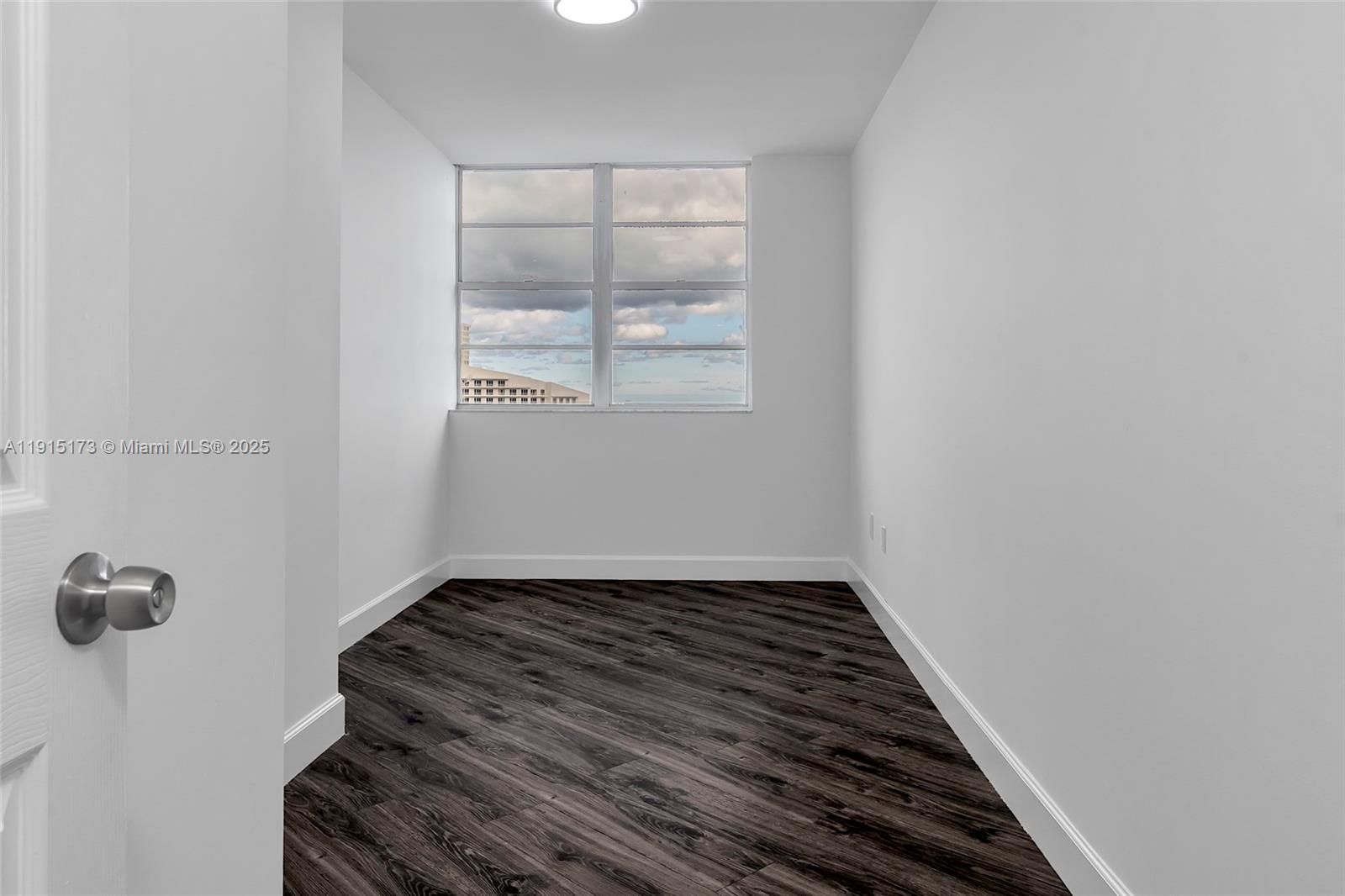 FOUR AMBASSADORS CONDO PH - Residential