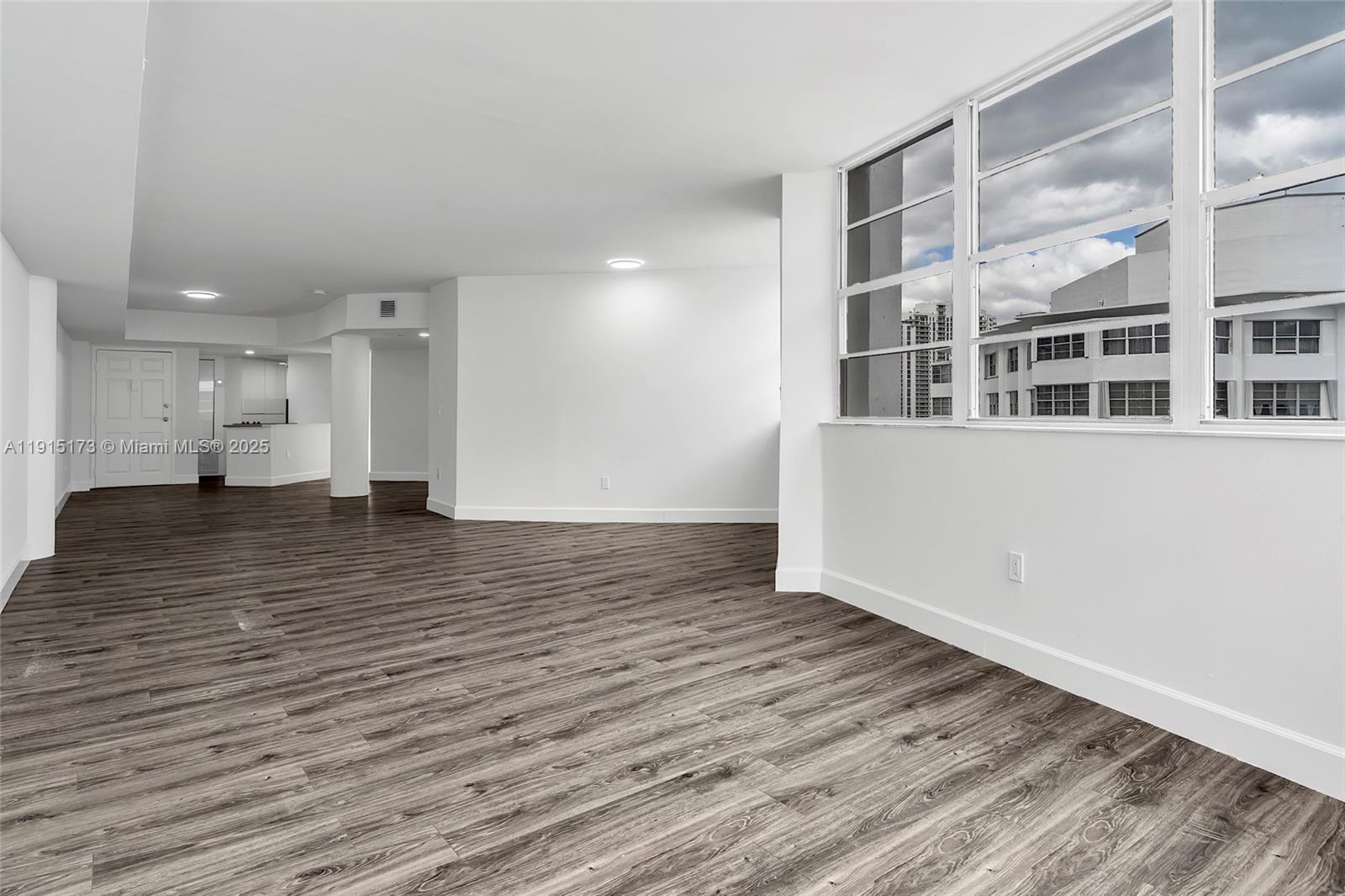 FOUR AMBASSADORS CONDO PH - Residential