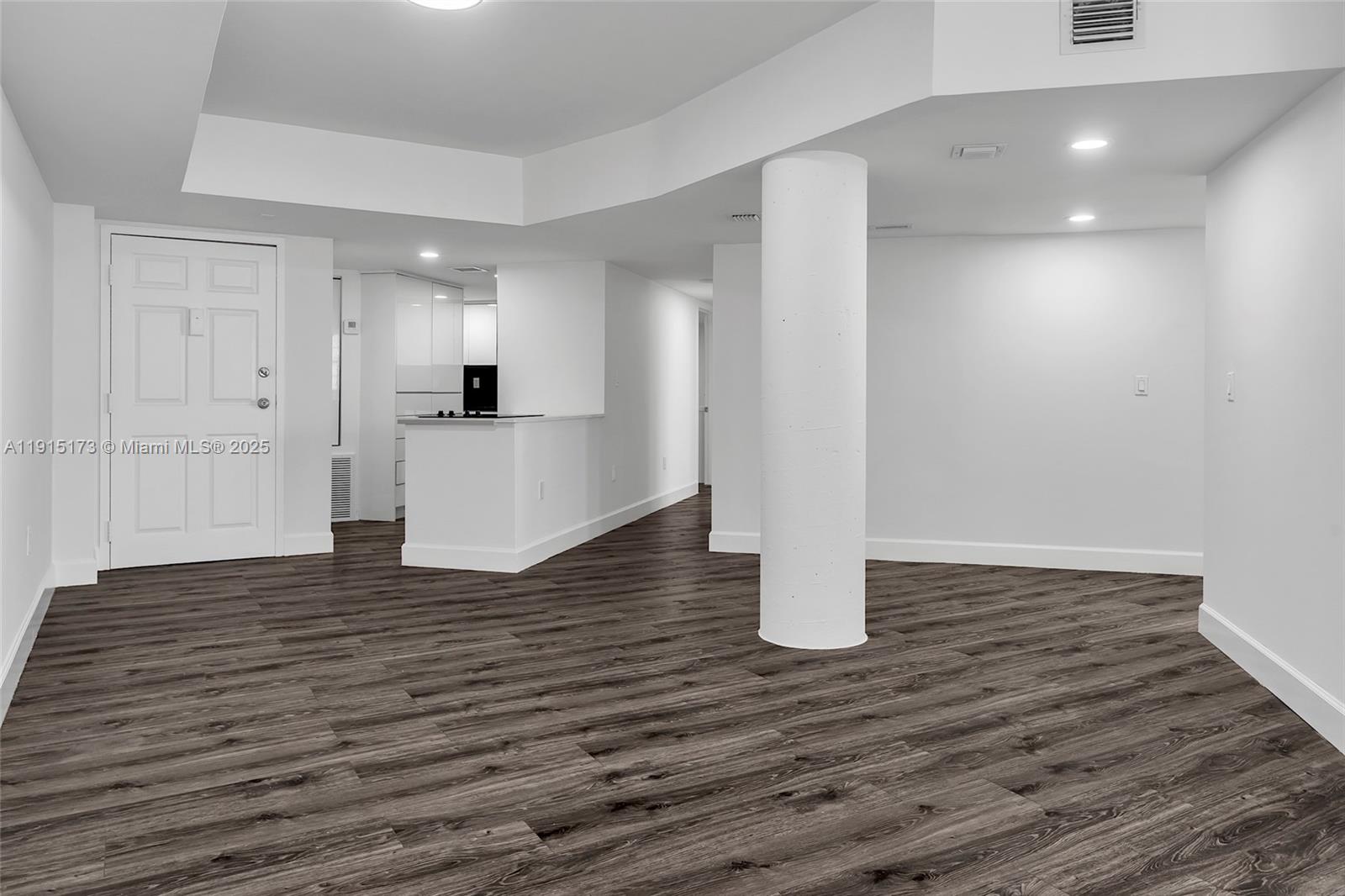 FOUR AMBASSADORS CONDO PH - Residential