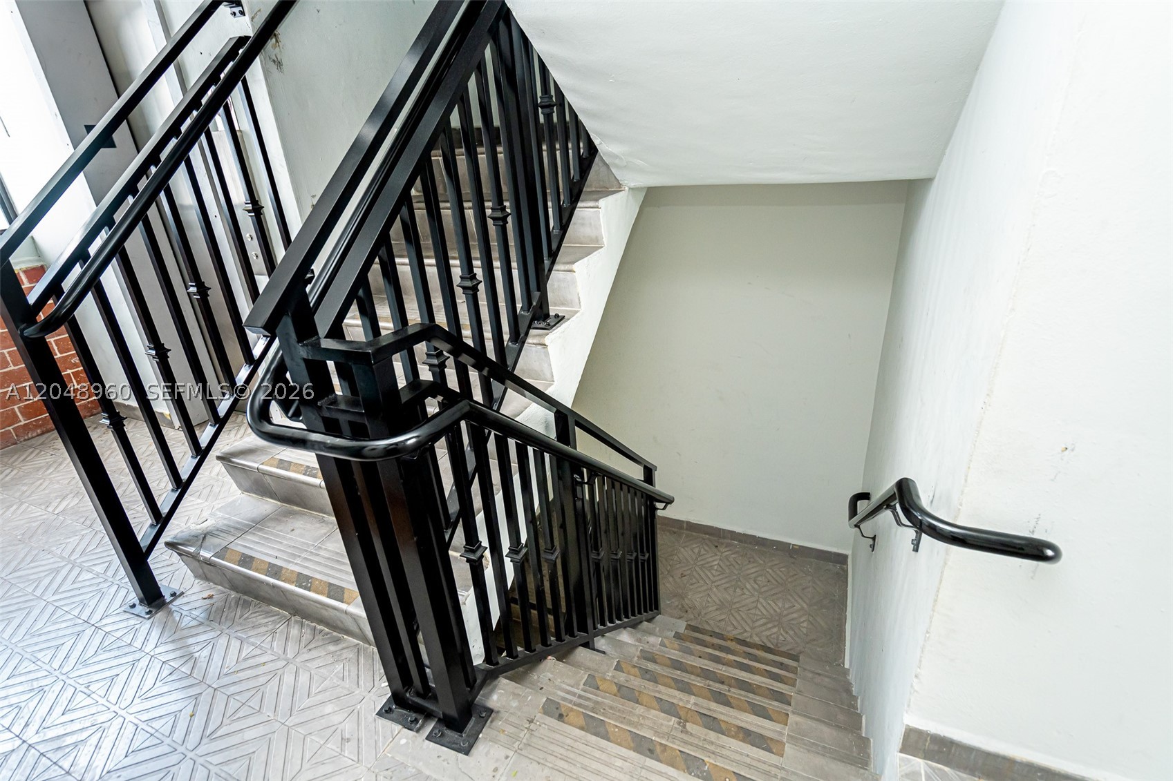 C GAB DOUGLAS SEC - Residential Lease