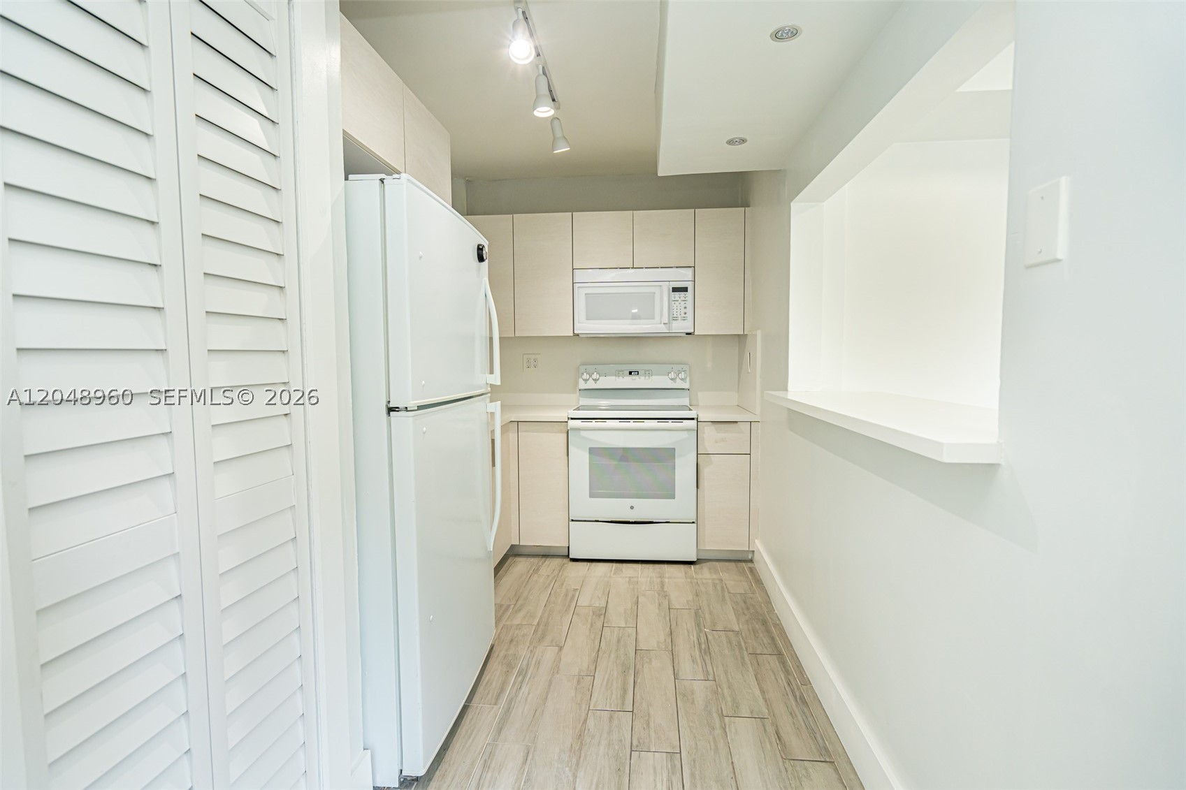 C GAB DOUGLAS SEC - Residential Lease