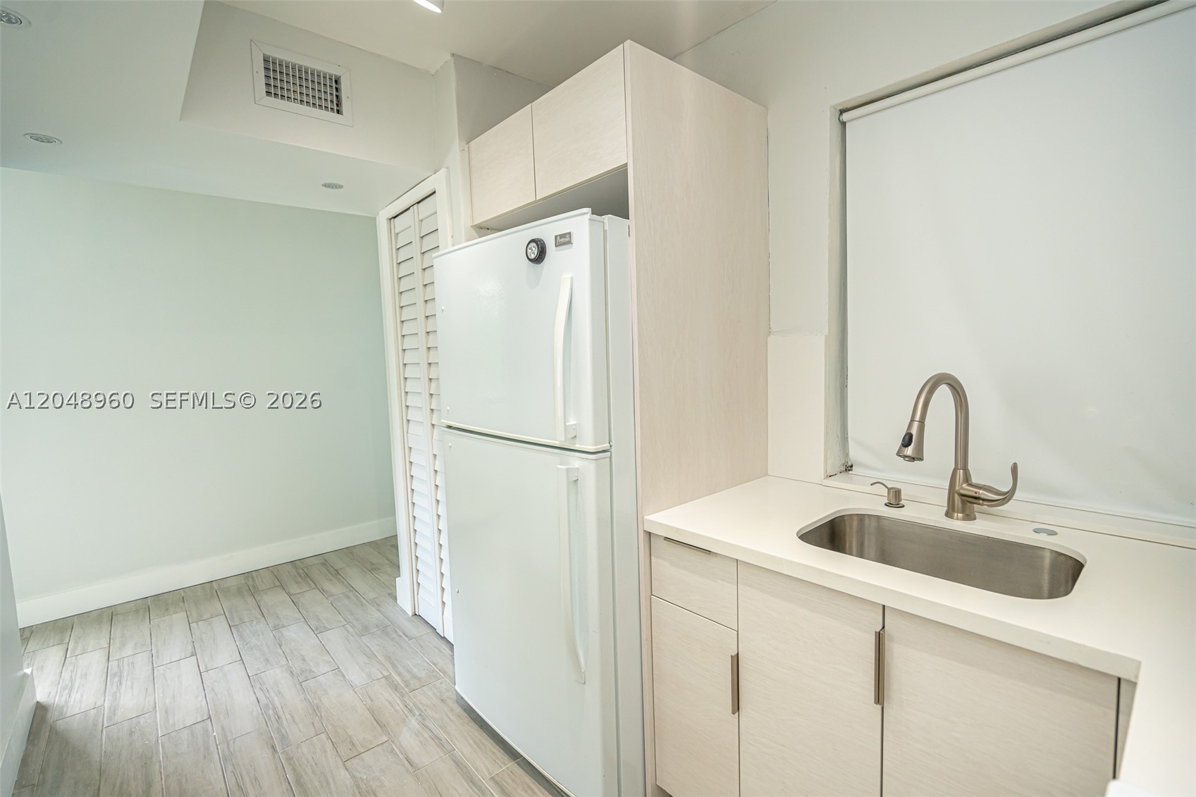 C GAB DOUGLAS SEC - Residential Lease