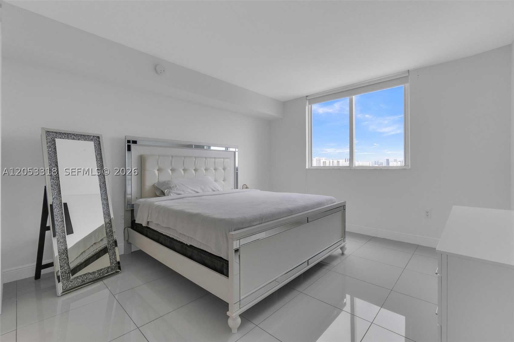 TERRAZAS RIVERPARK VILLAG - Residential