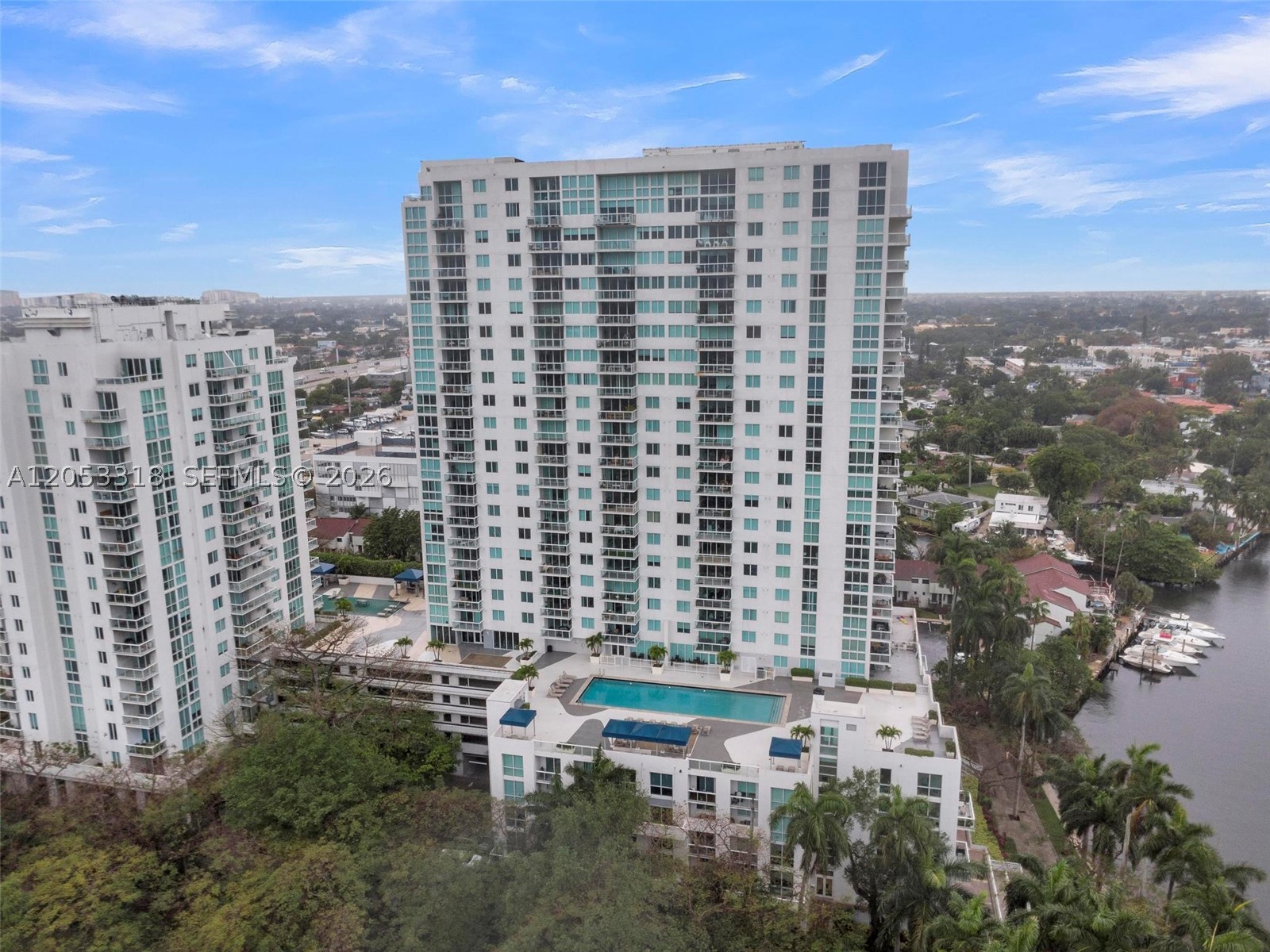 TERRAZAS RIVERPARK VILLAG - Residential