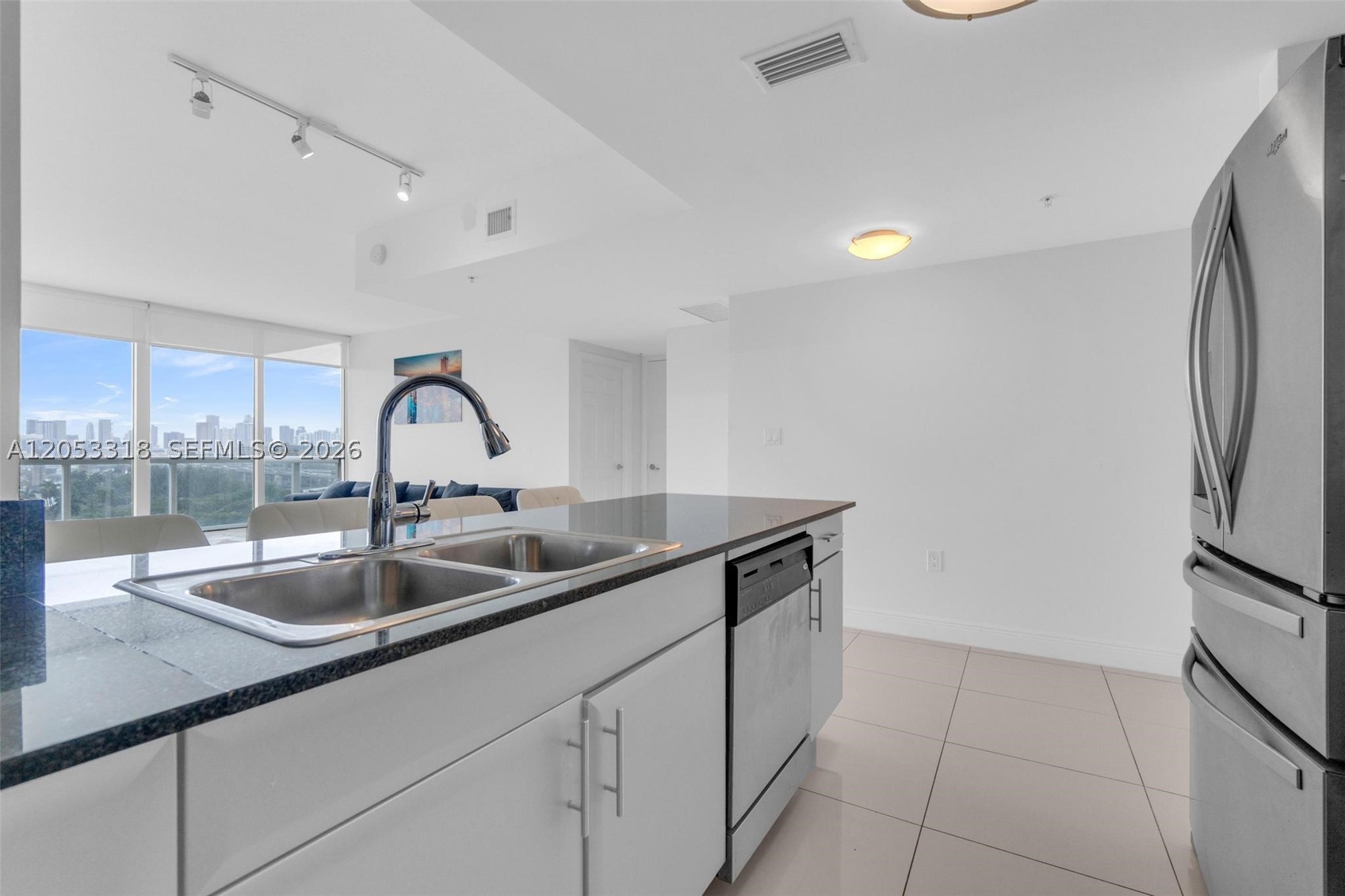TERRAZAS RIVERPARK VILLAG - Residential