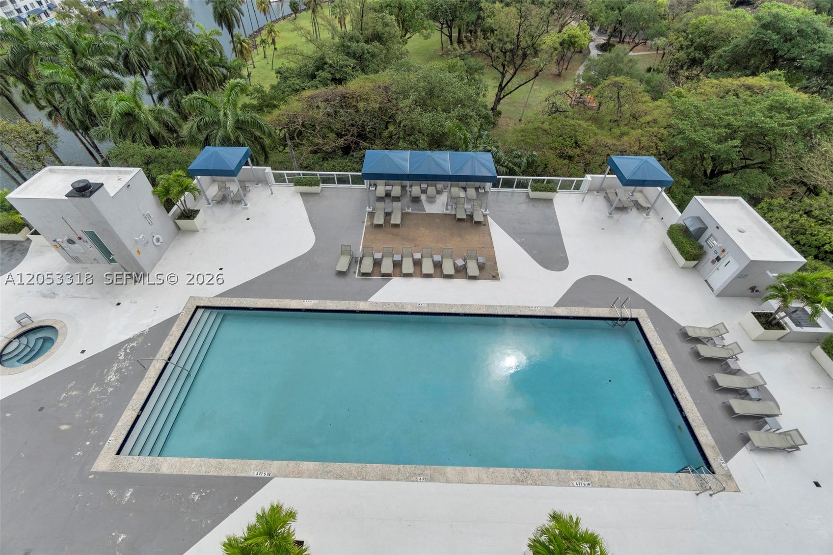 TERRAZAS RIVERPARK VILLAG - Residential