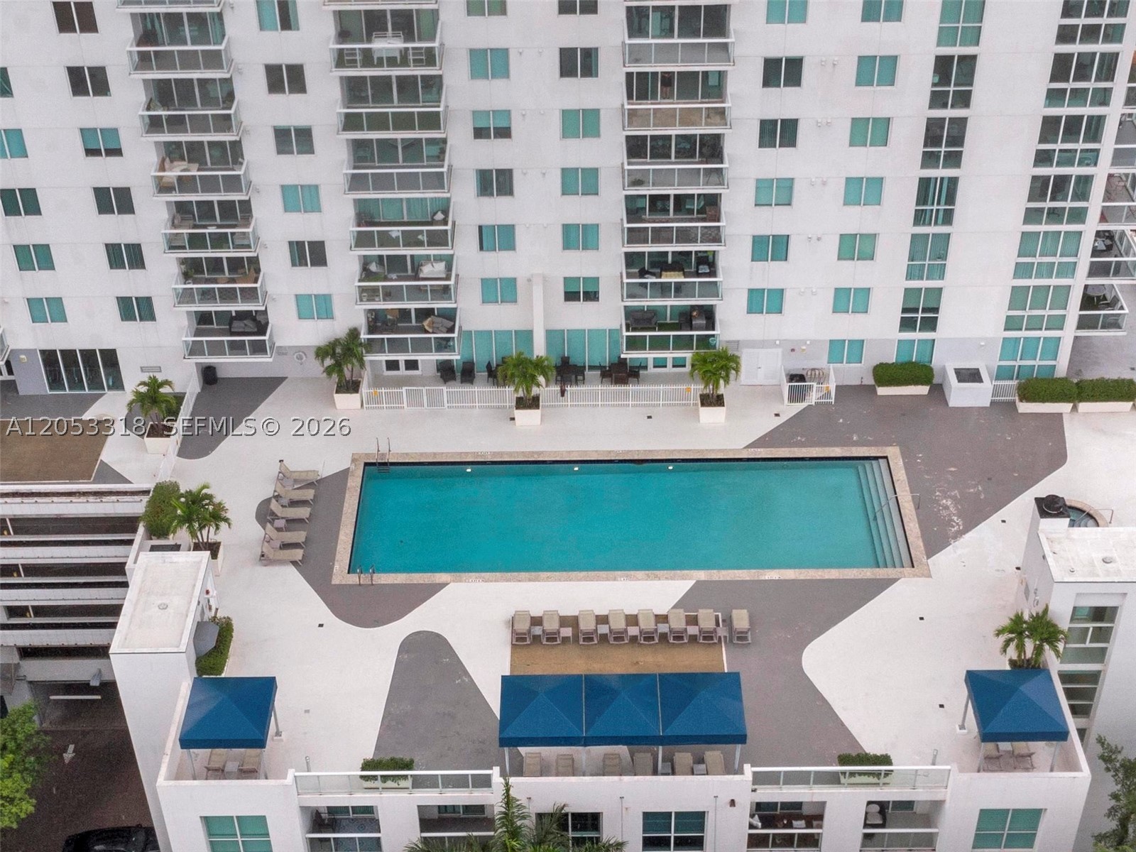 TERRAZAS RIVERPARK VILLAG - Residential